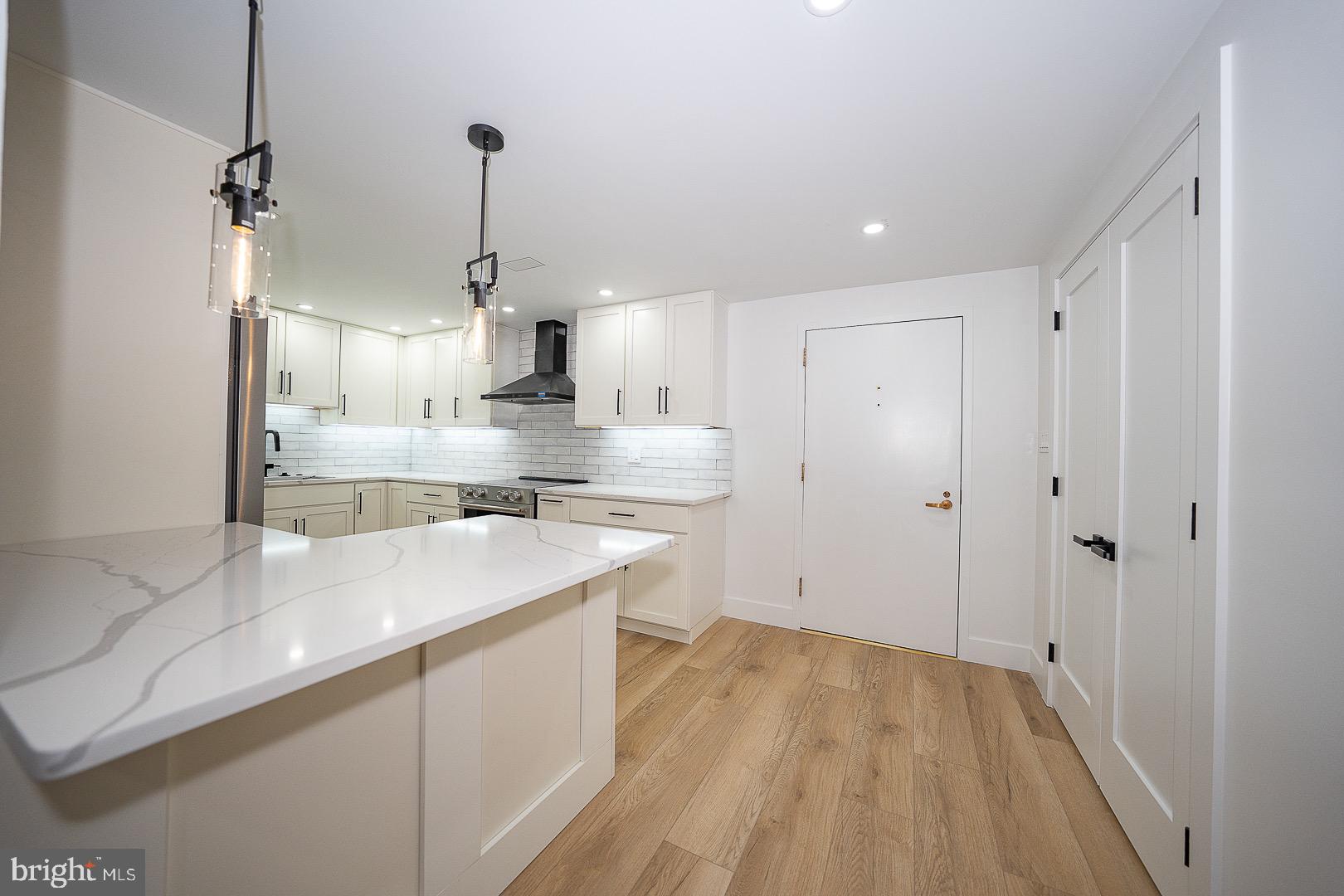 VALLEY FORGE TOWER - Residential