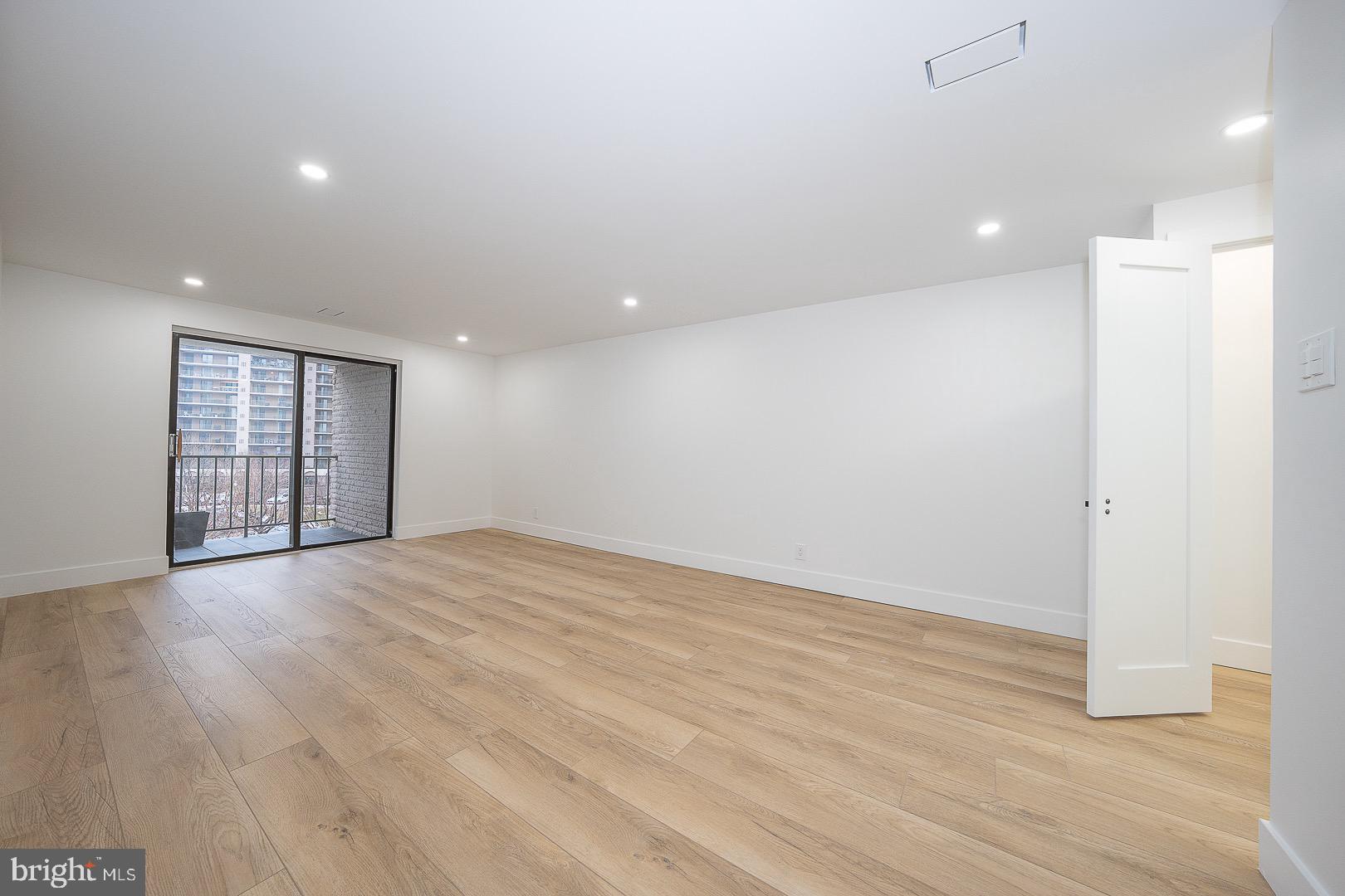 VALLEY FORGE TOWER - Residential