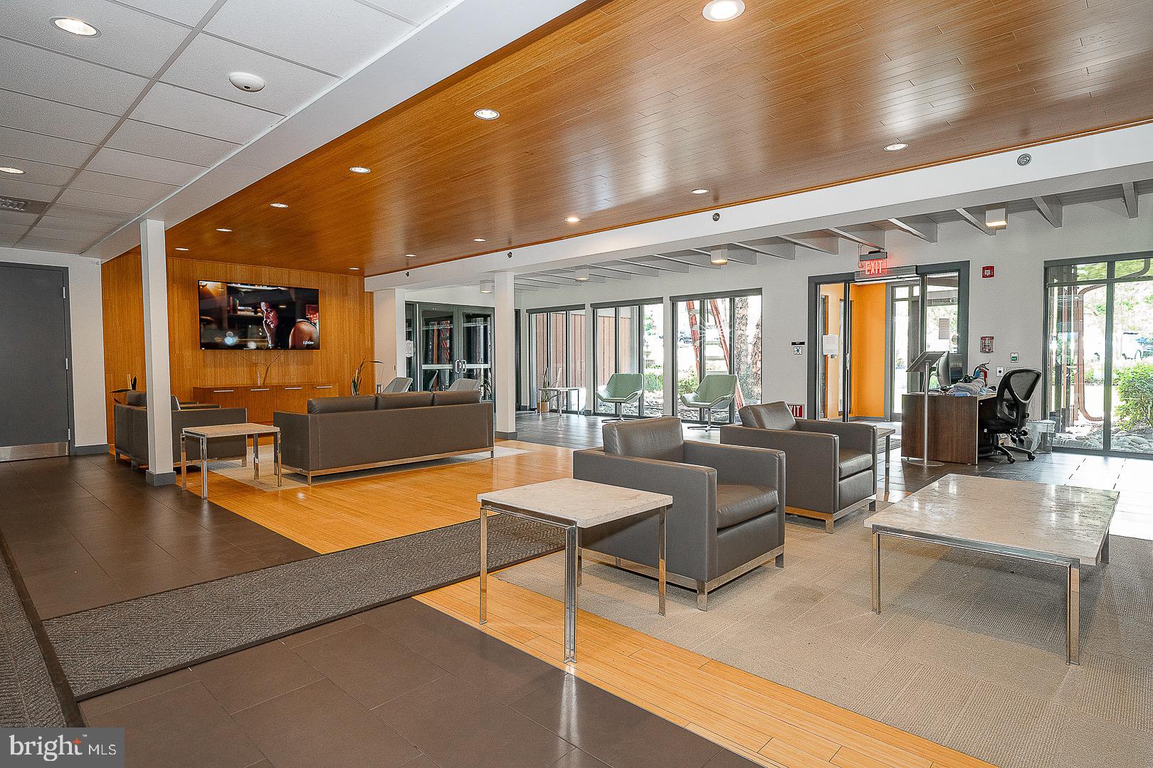 VALLEY FORGE TOWER - Residential