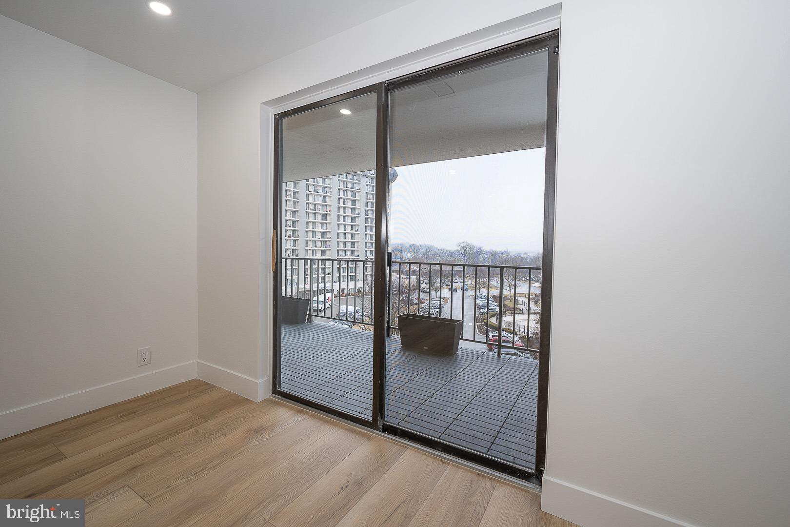 VALLEY FORGE TOWER - Residential