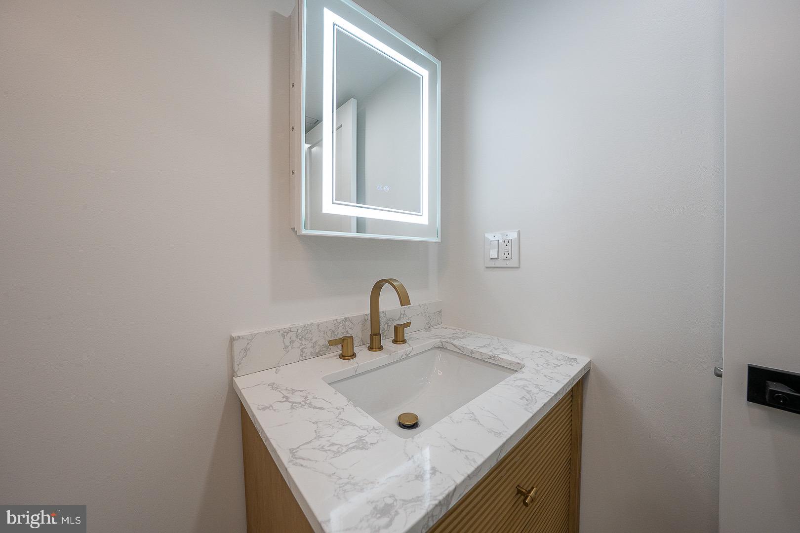 VALLEY FORGE TOWER - Residential