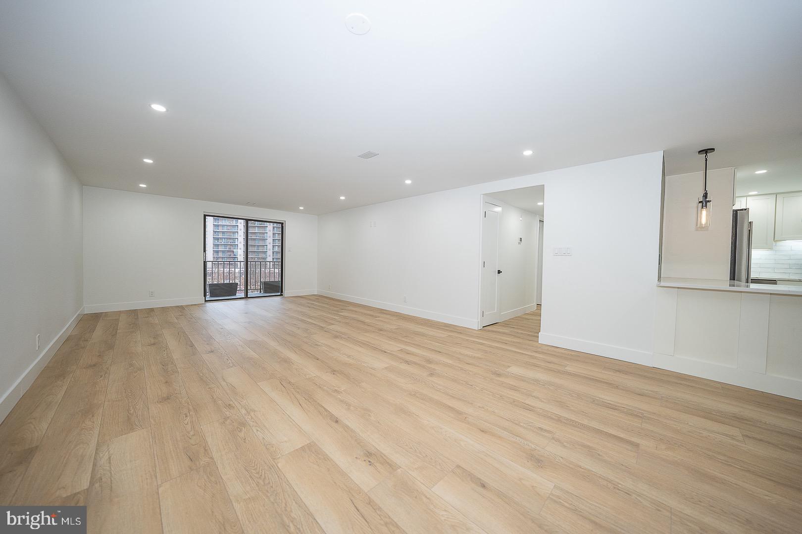 VALLEY FORGE TOWER - Residential