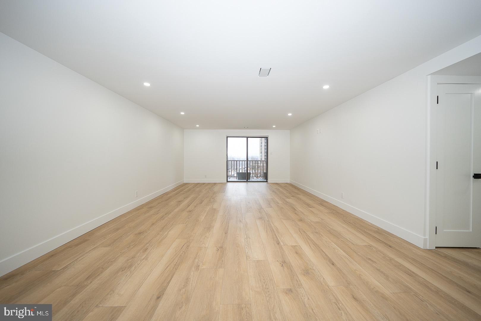 VALLEY FORGE TOWER - Residential