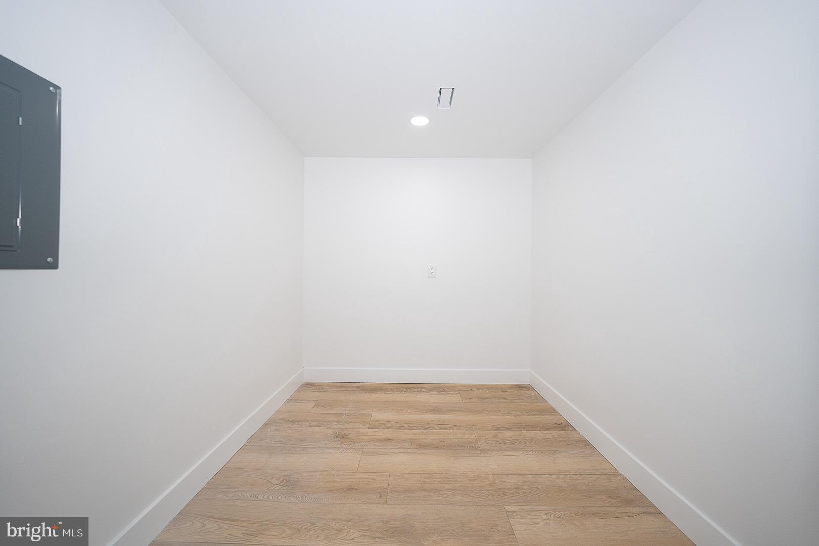 VALLEY FORGE TOWER - Residential