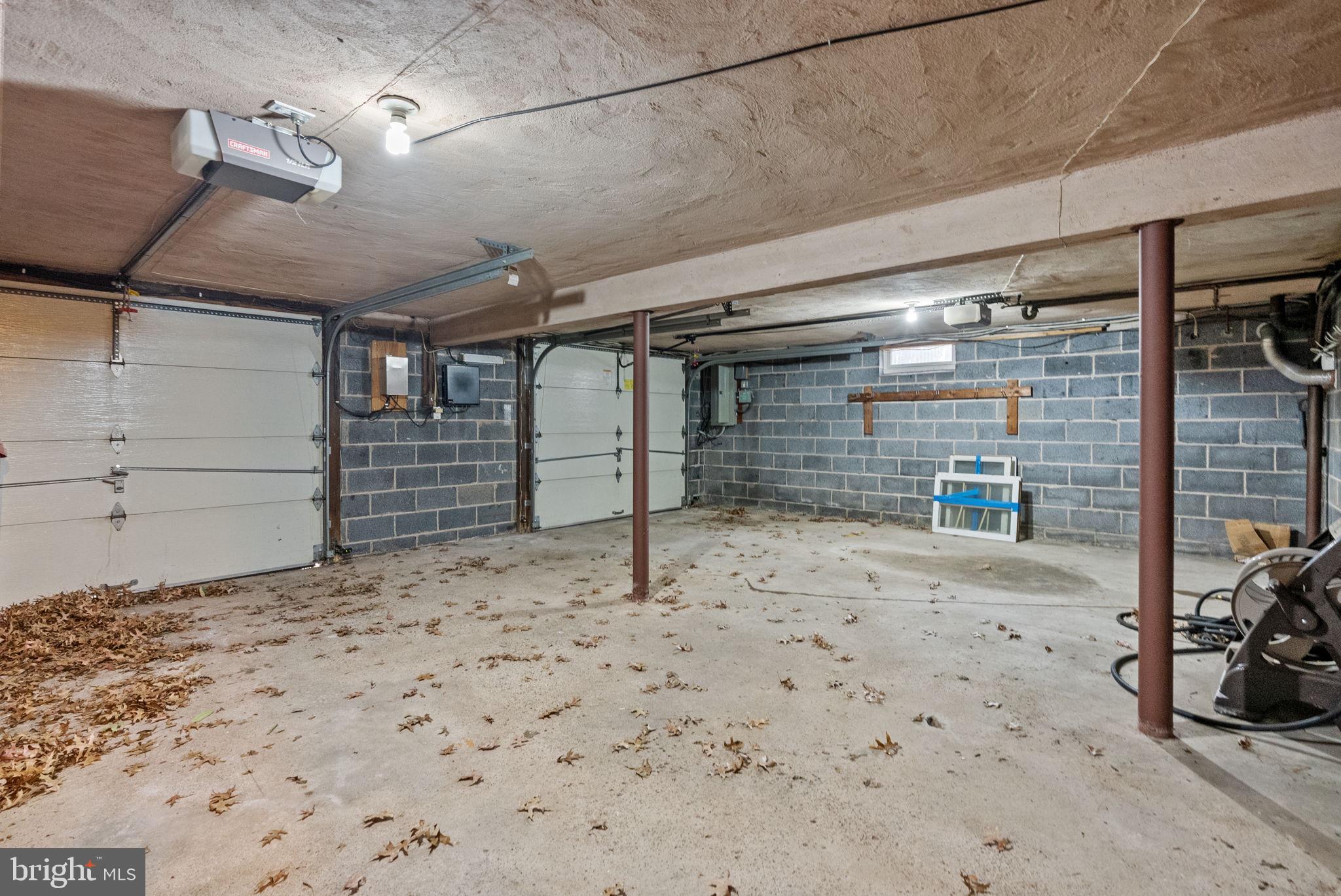 DAVISVILLE - Residential