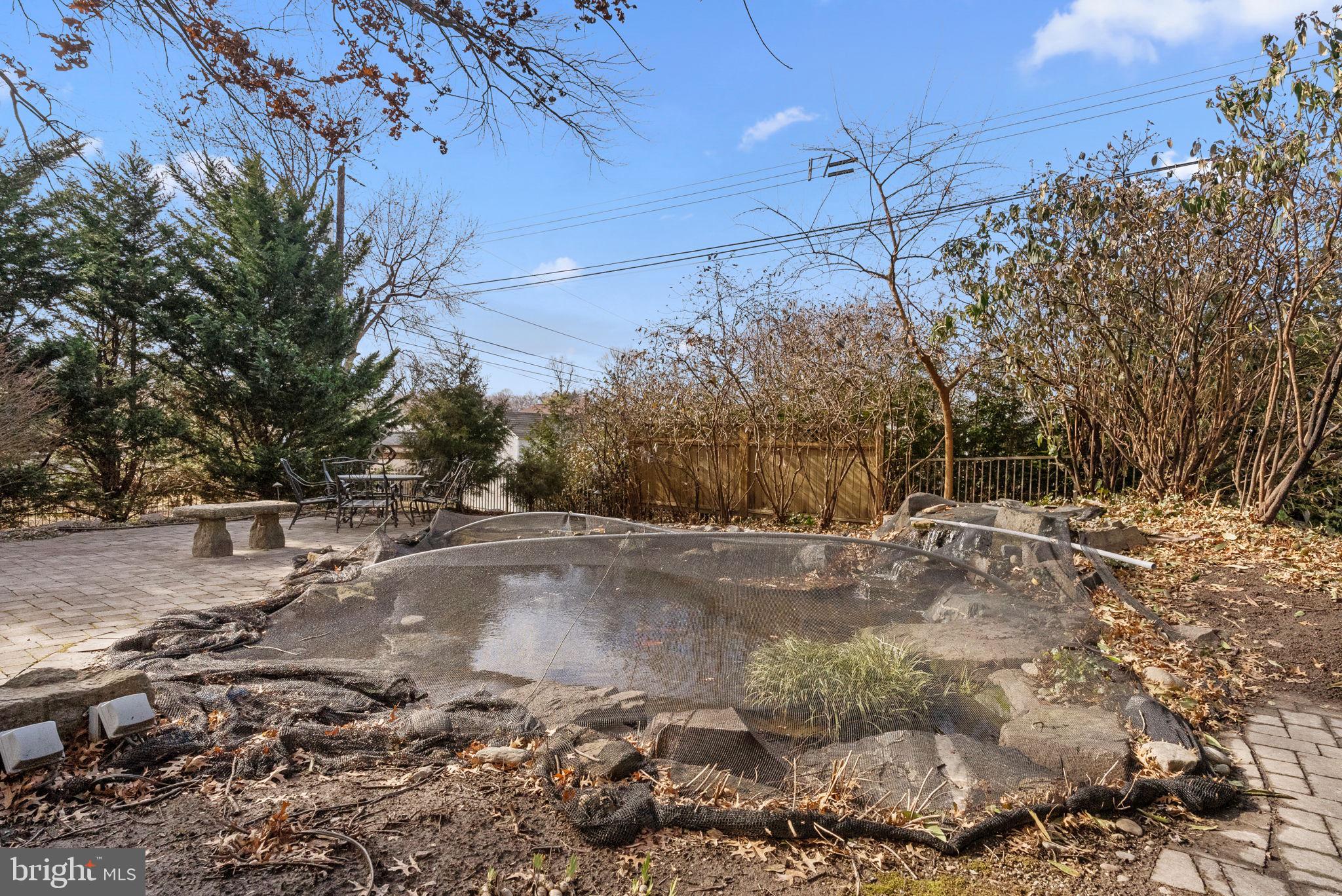 DAVISVILLE - Residential