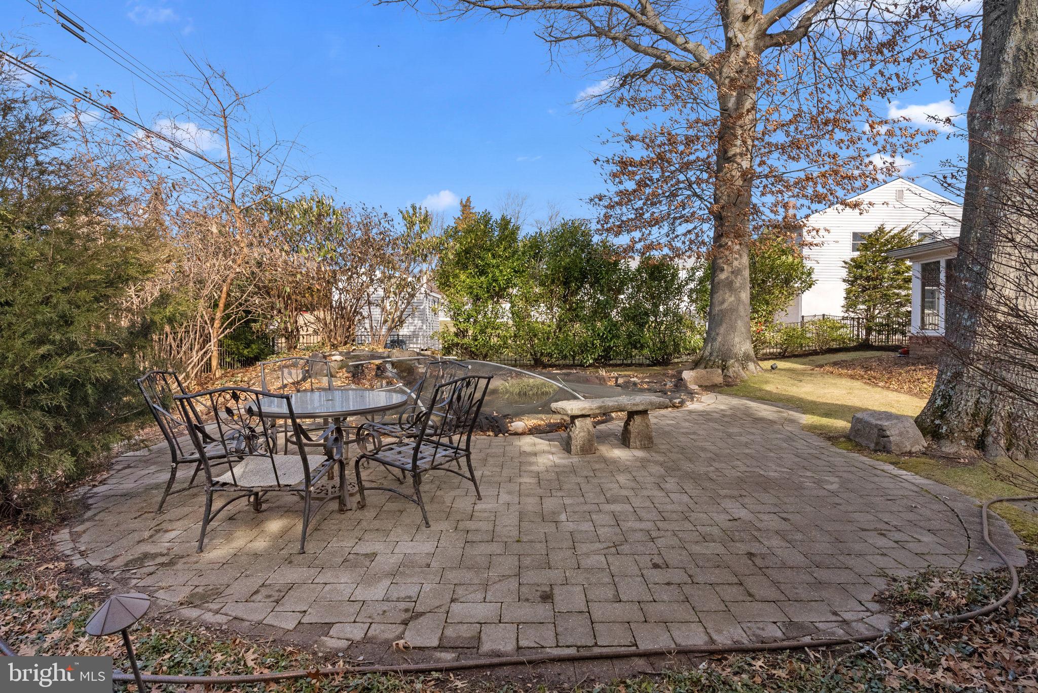 DAVISVILLE - Residential