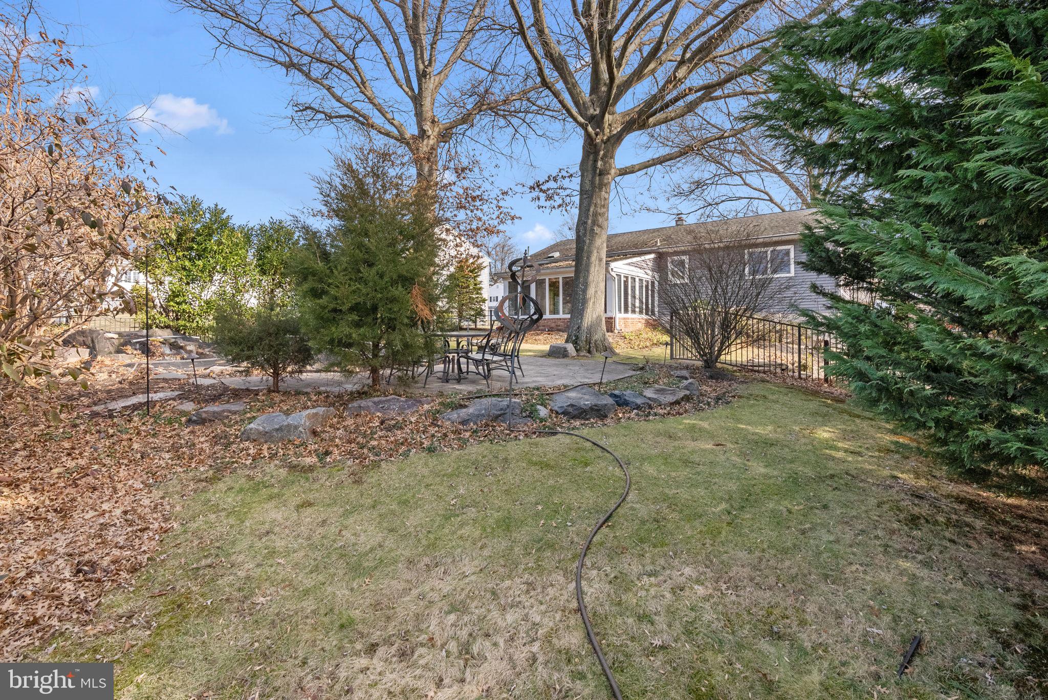 DAVISVILLE - Residential