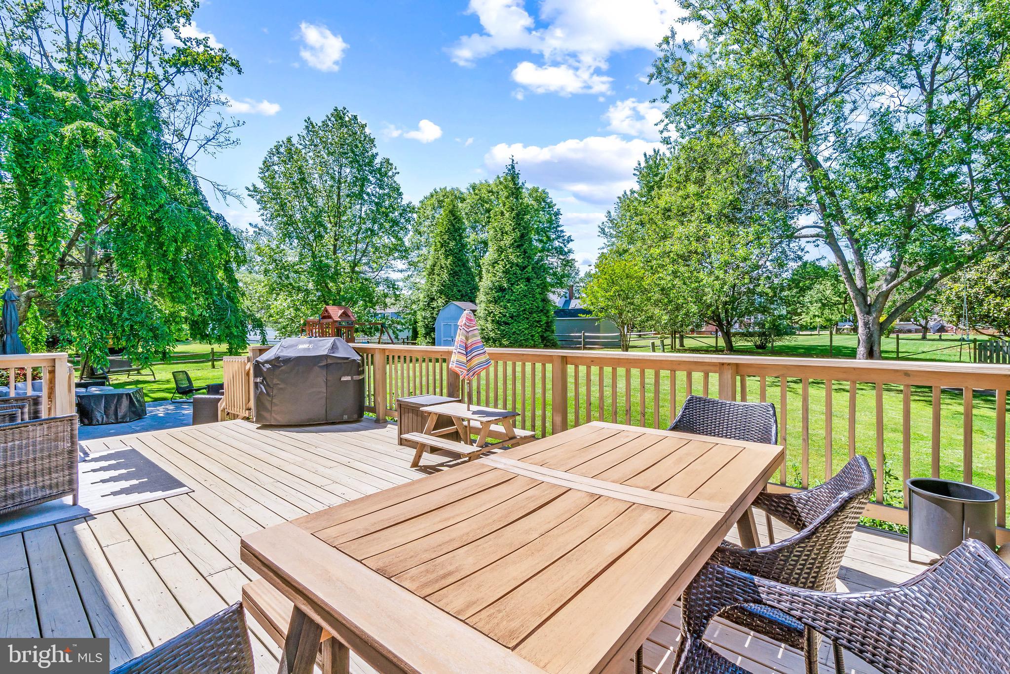 WOODLAWN - Residential