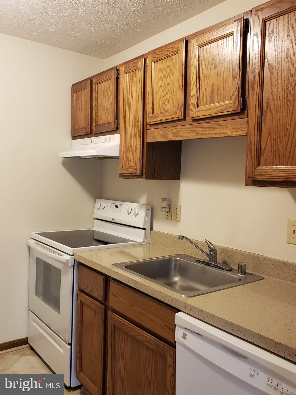 ORCHID PARK OF WILDEWOOD - Residential