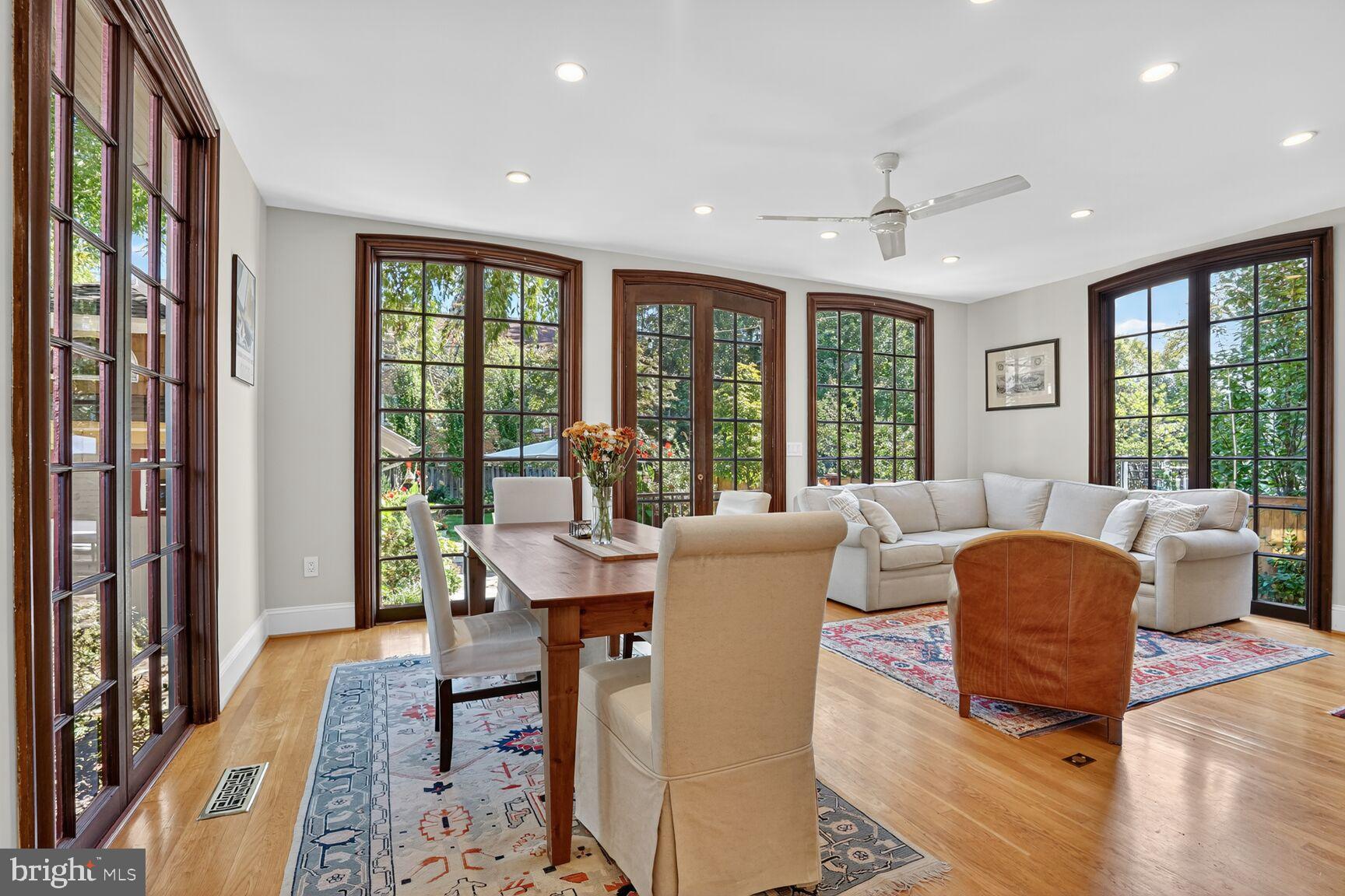 LEEWAY GARDENS - Residential