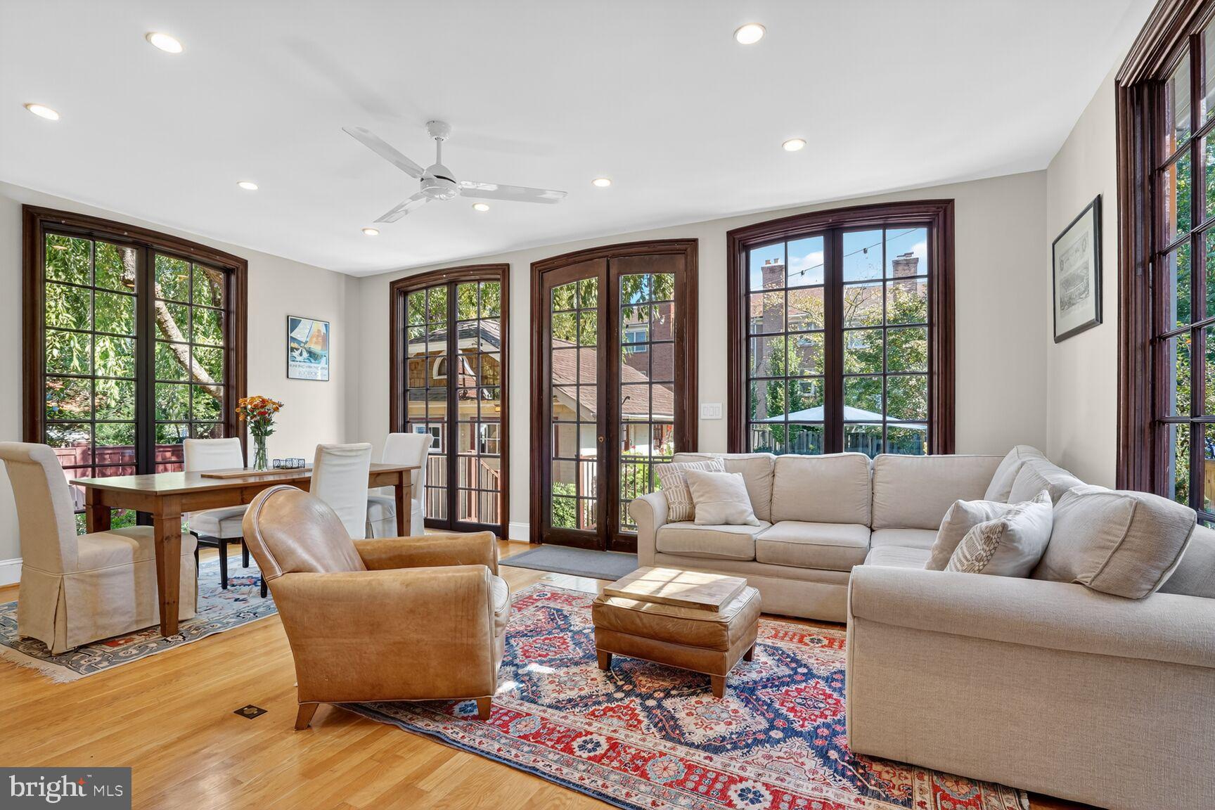 LEEWAY GARDENS - Residential