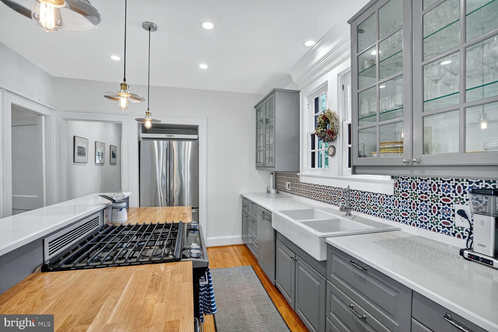 LEEWAY GARDENS - Residential