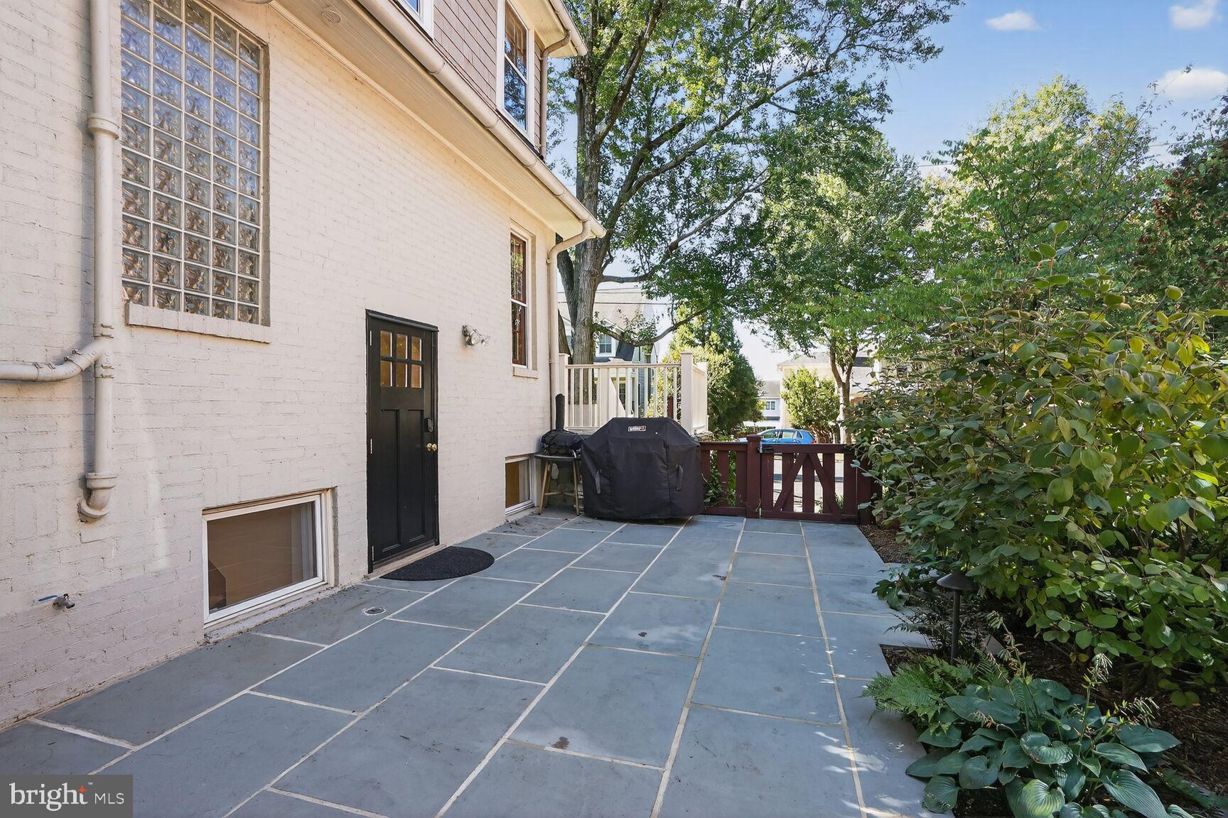 LEEWAY GARDENS - Residential