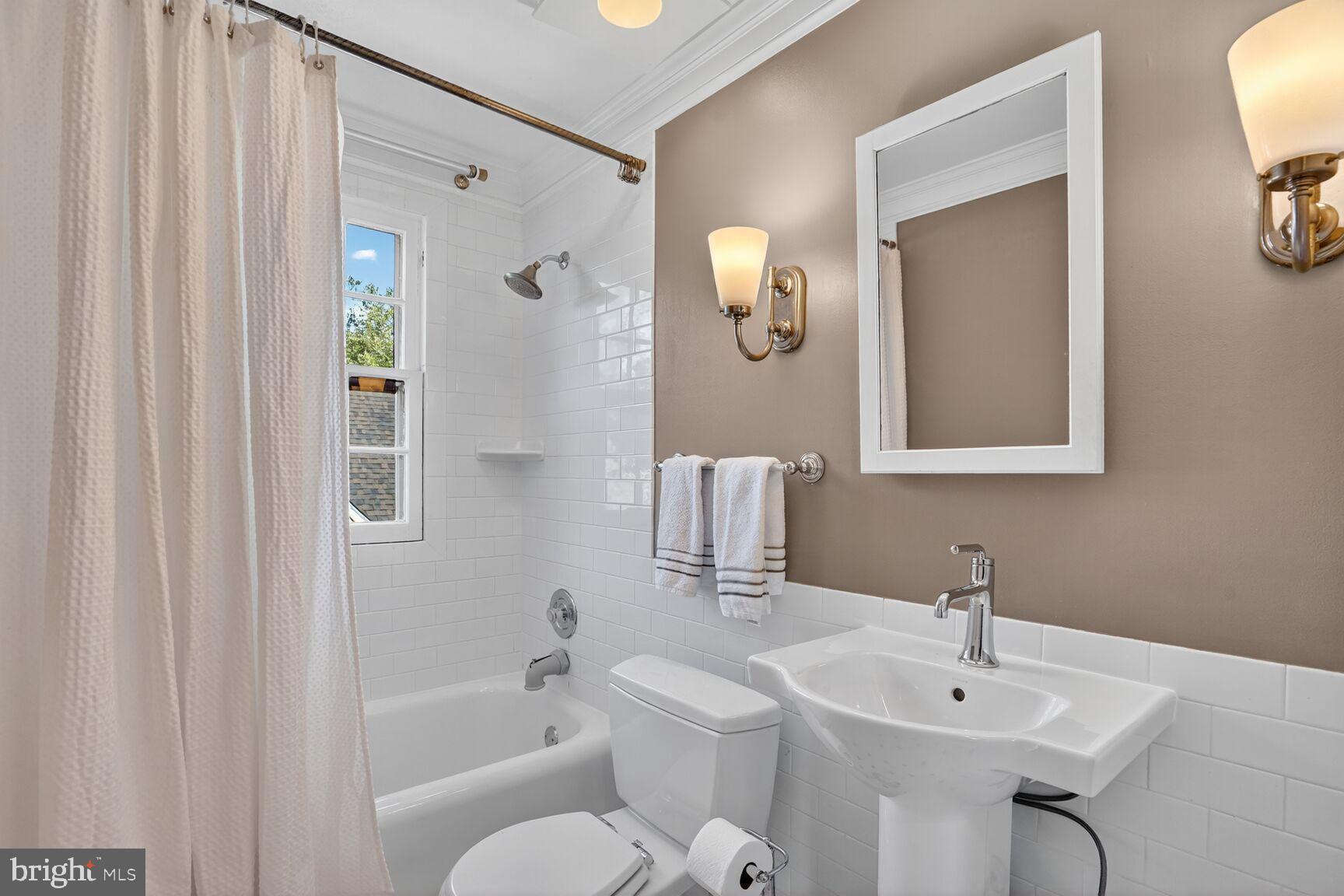 LEEWAY GARDENS - Residential