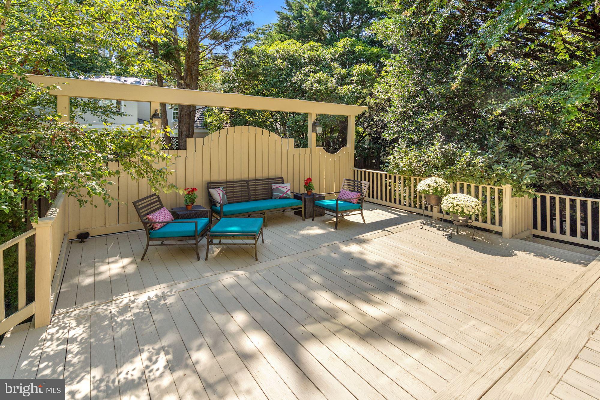 WOODLEY PARK - Residential