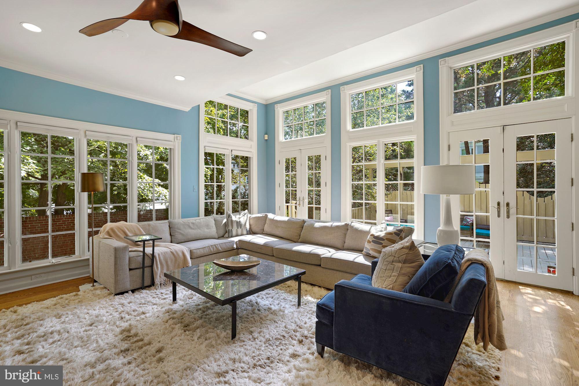 WOODLEY PARK - Residential
