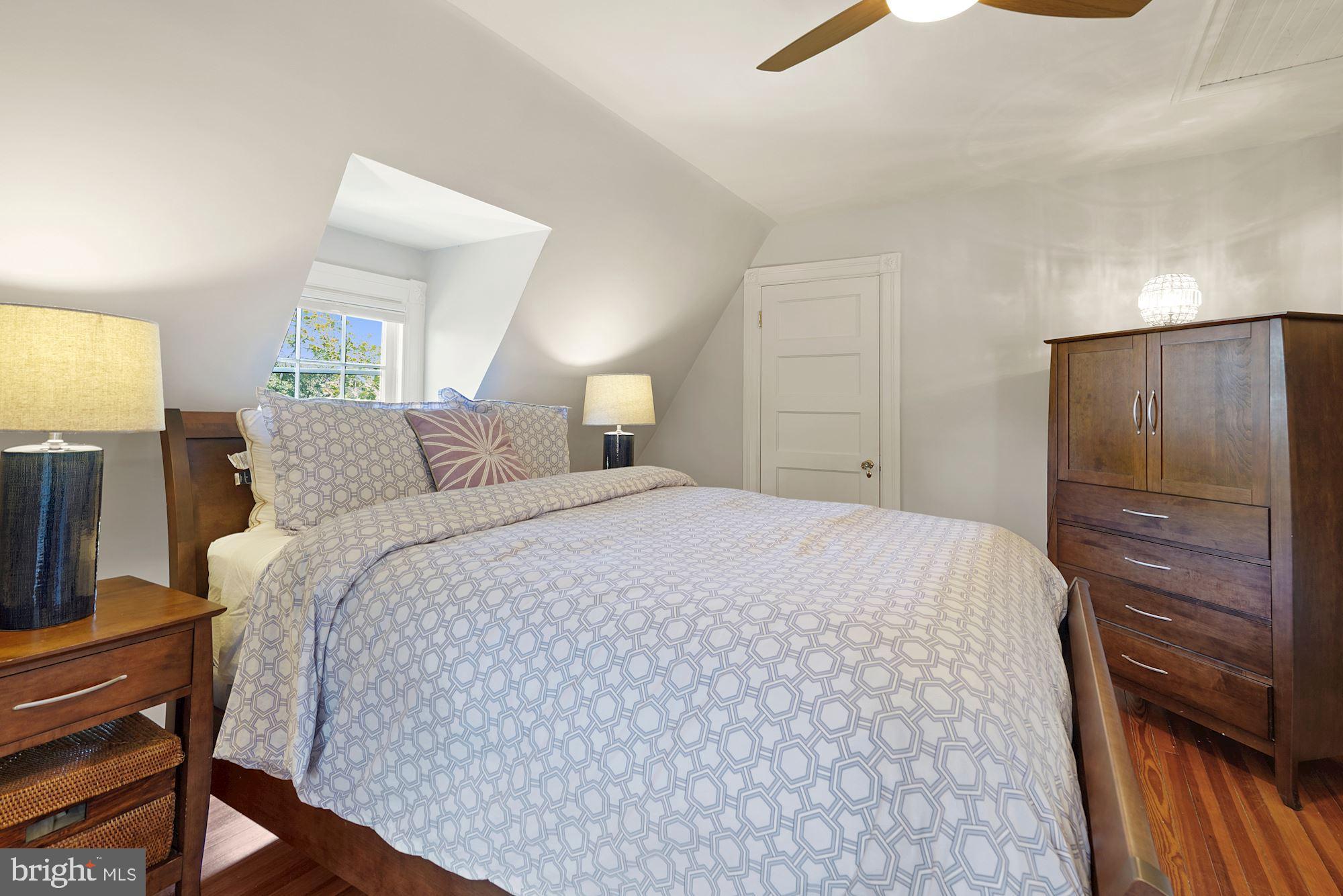 WOODLEY PARK - Residential