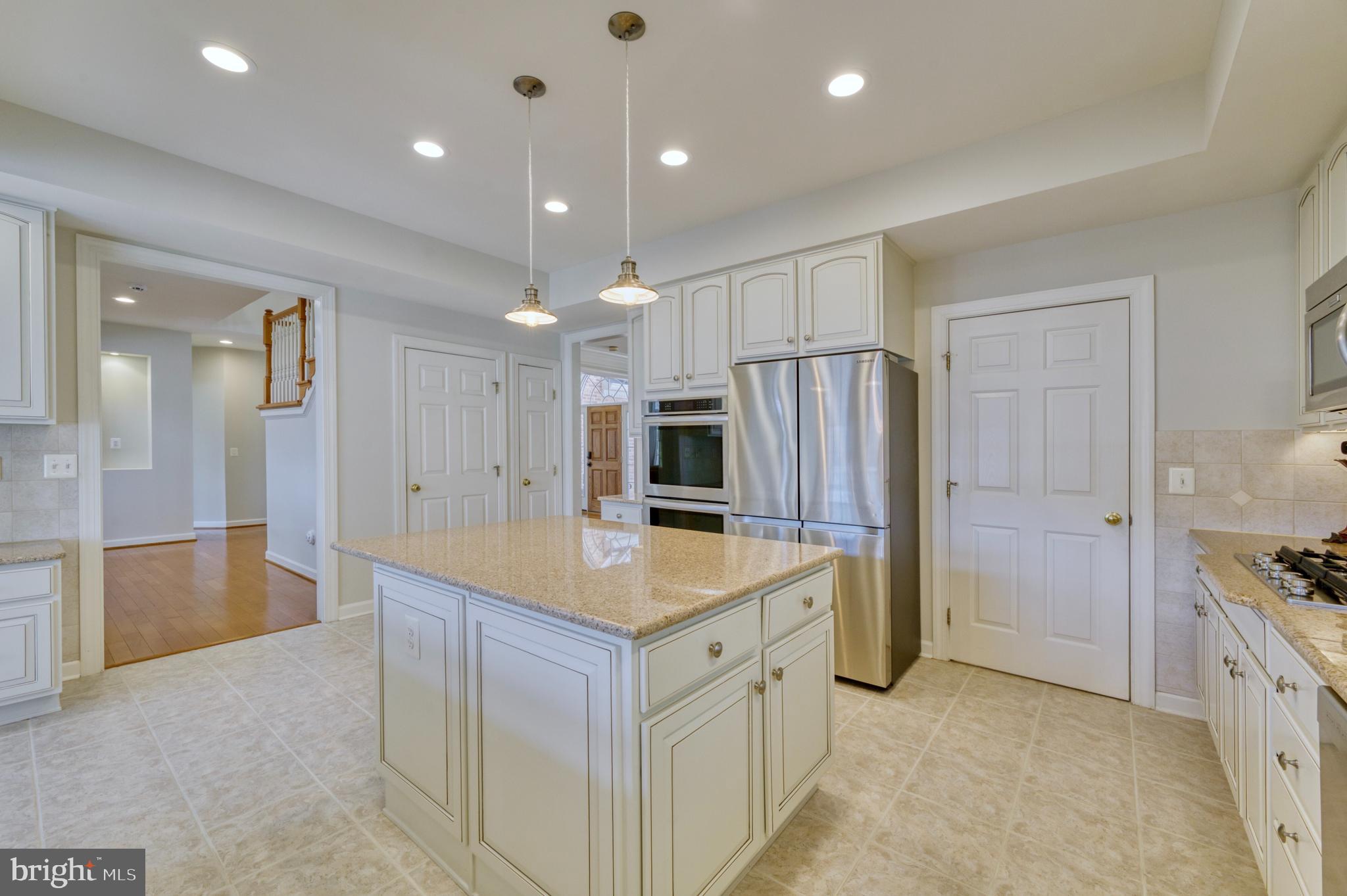 RIVER CREEK - Residential