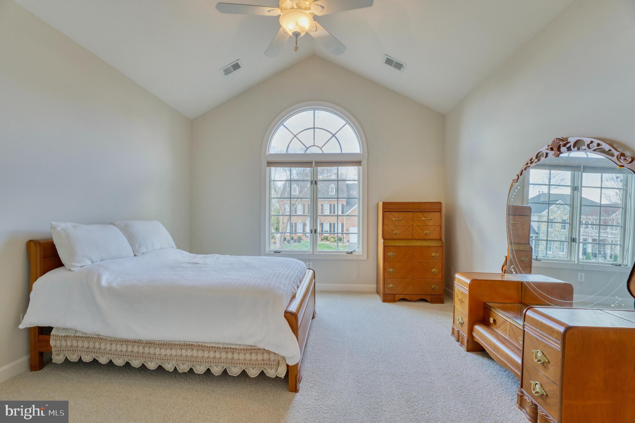 RIVER CREEK - Residential