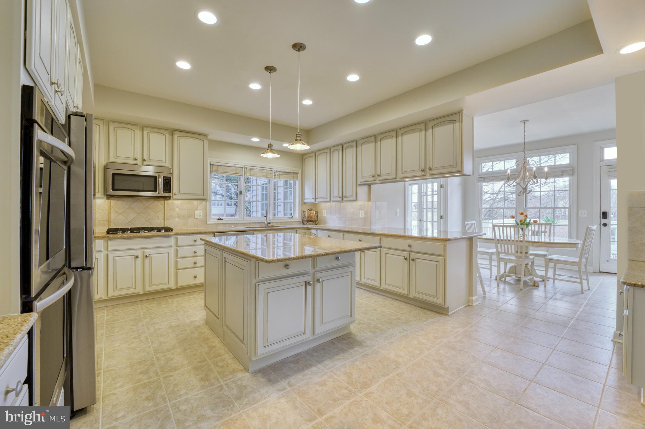 RIVER CREEK - Residential