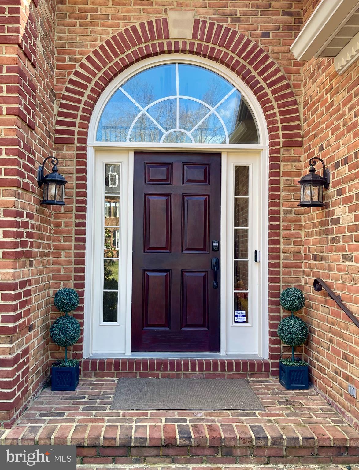 RIVER CREEK - Residential