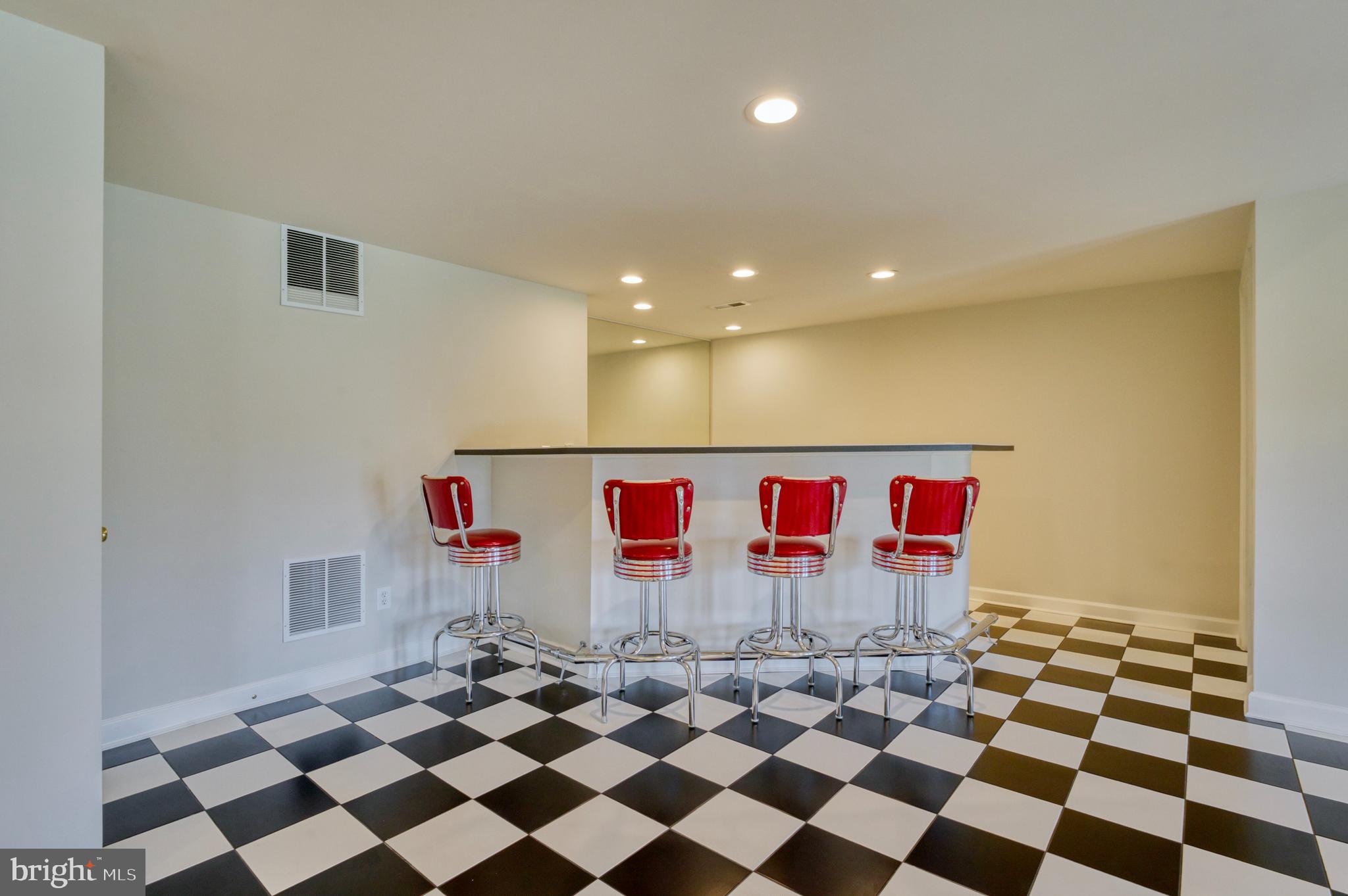 RIVER CREEK - Residential