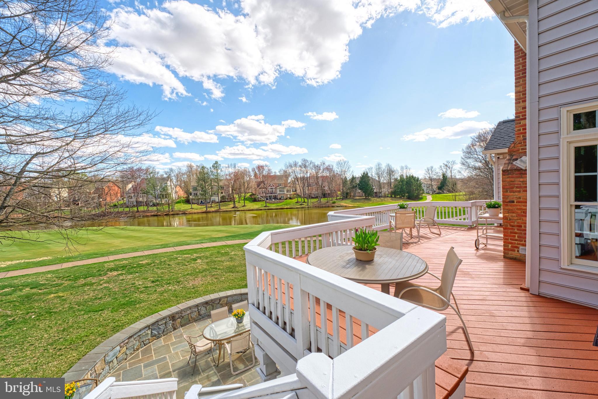 RIVER CREEK - Residential