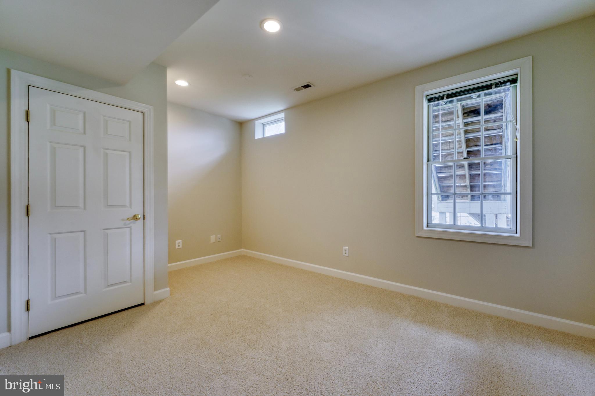 RIVER CREEK - Residential