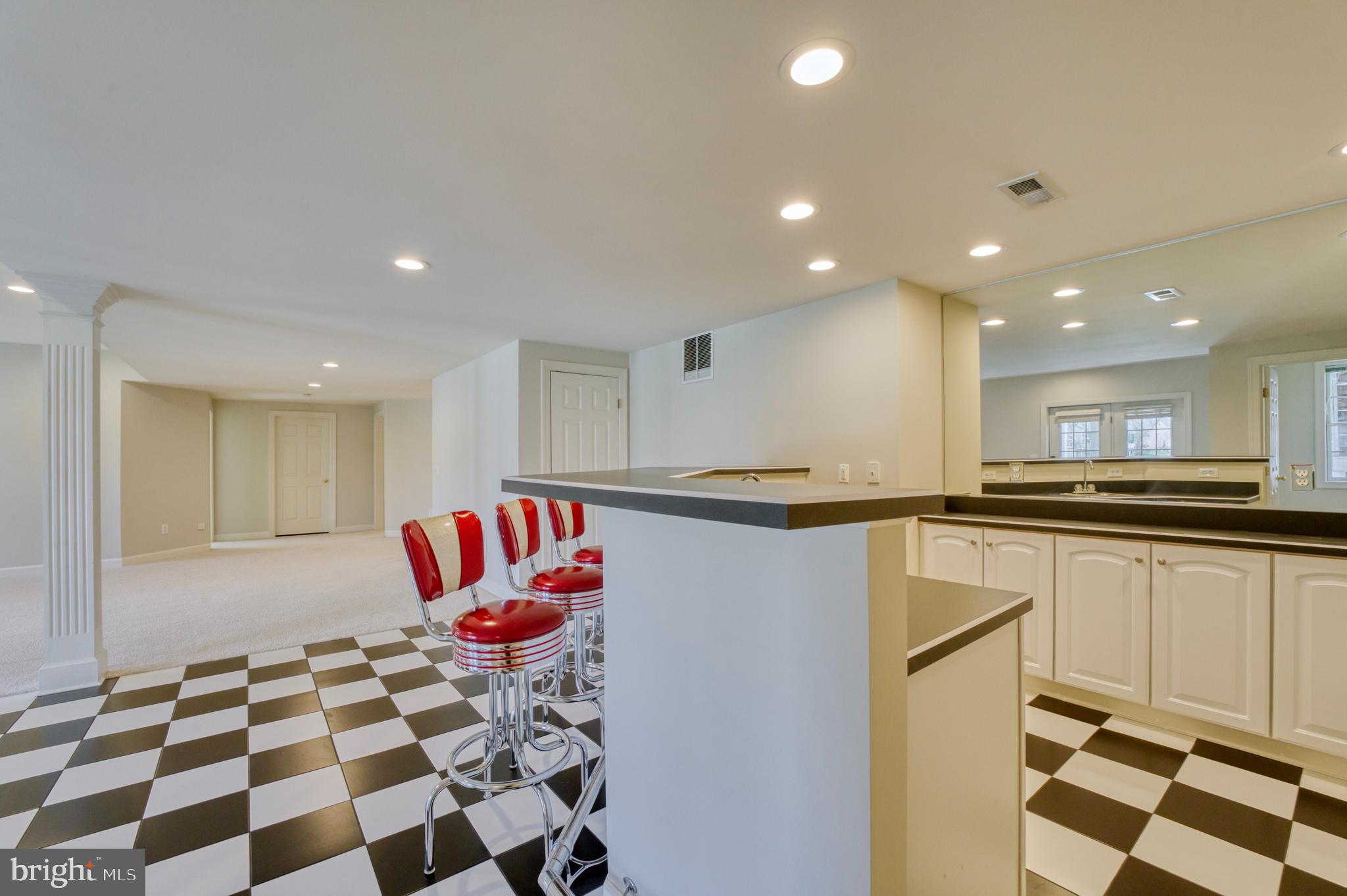 RIVER CREEK - Residential