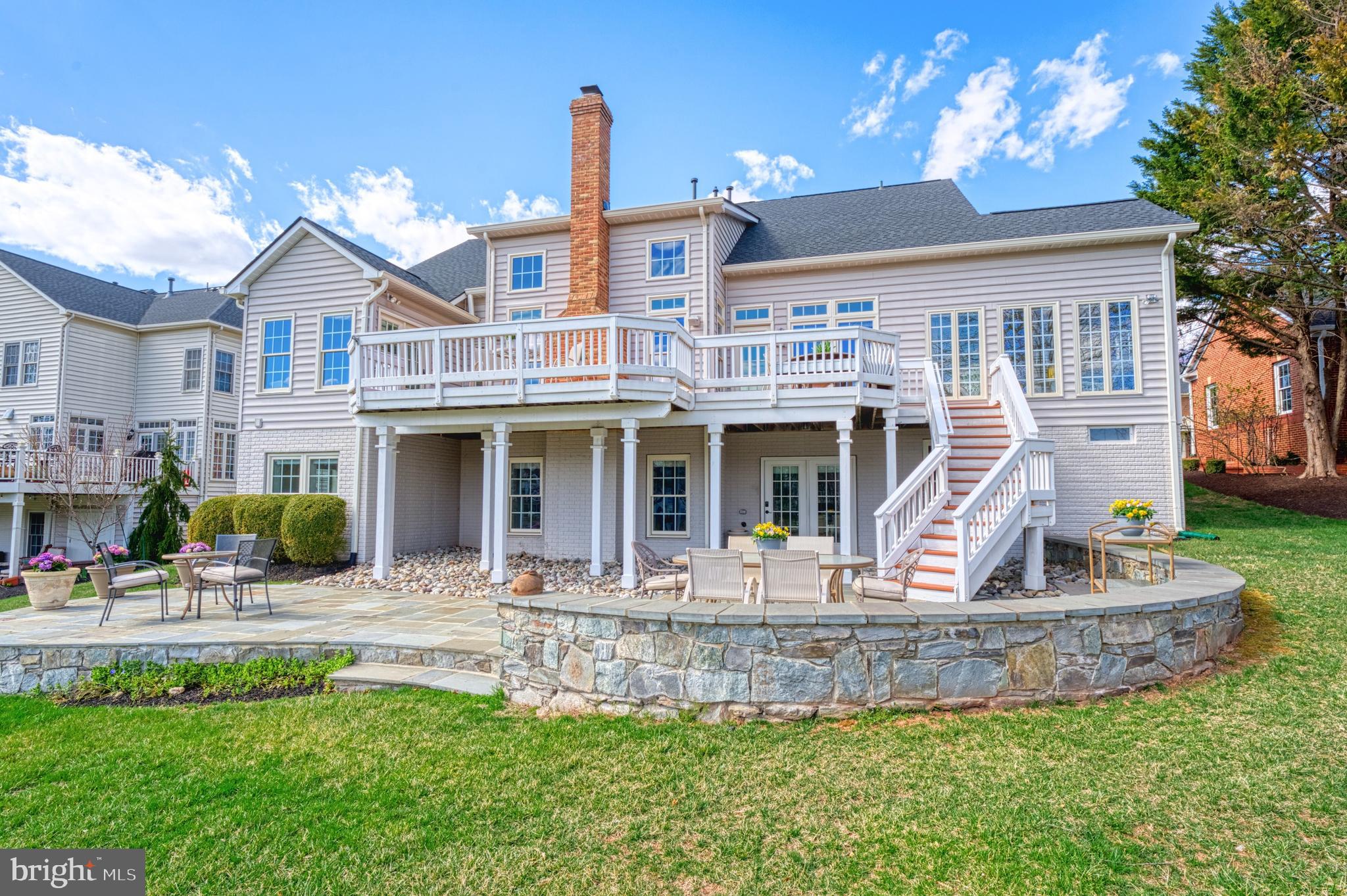 RIVER CREEK - Residential