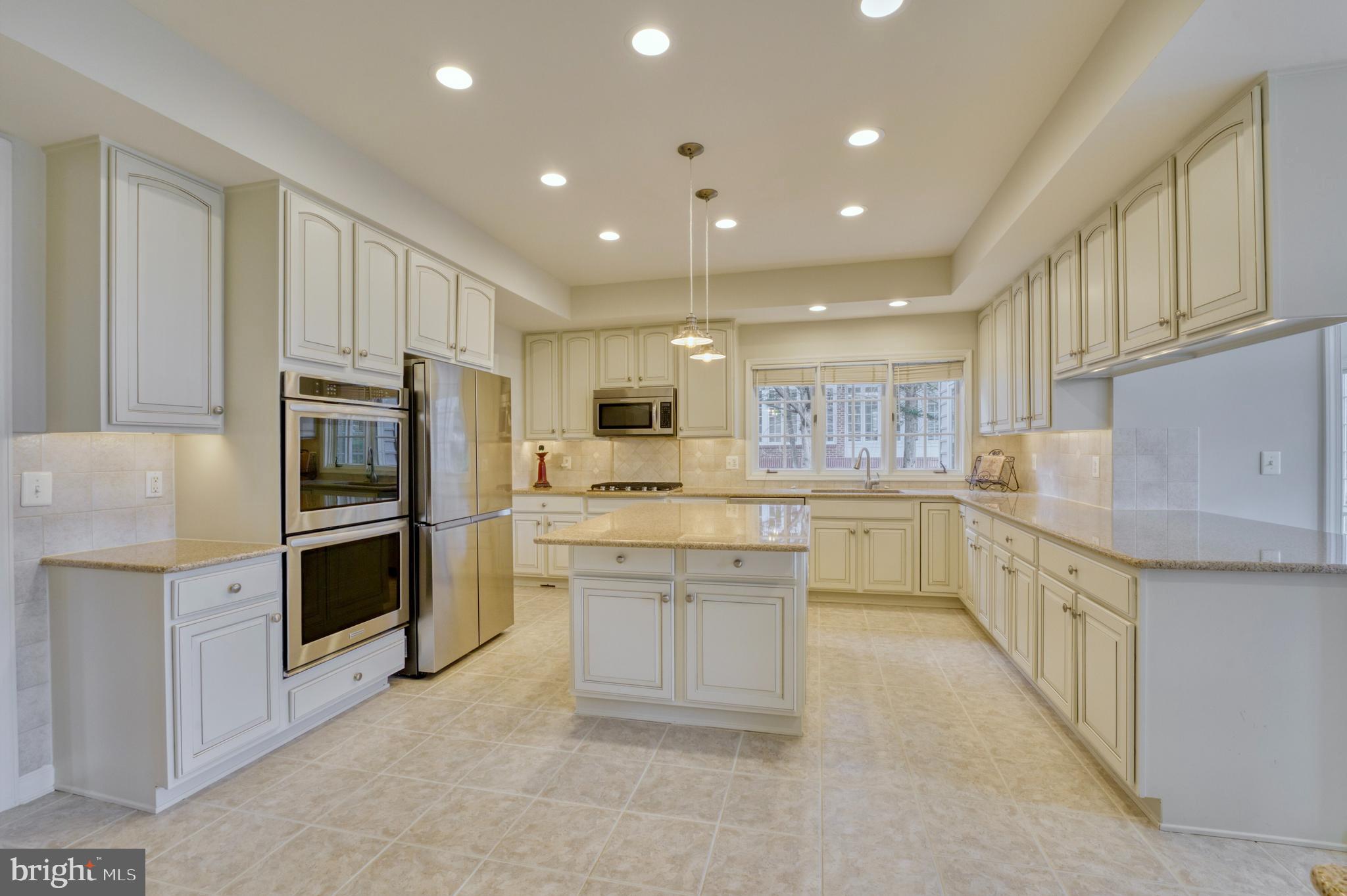 RIVER CREEK - Residential