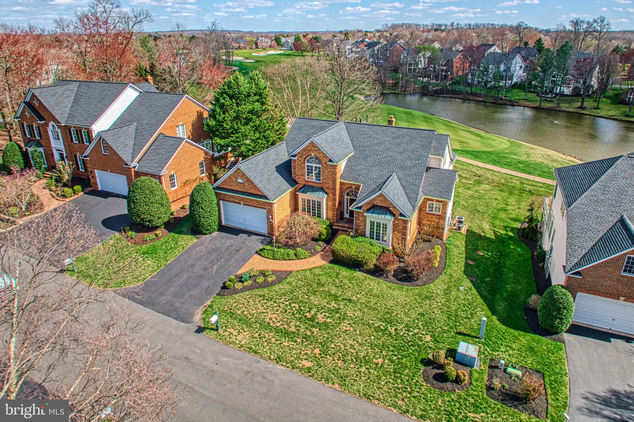 RIVER CREEK - Residential