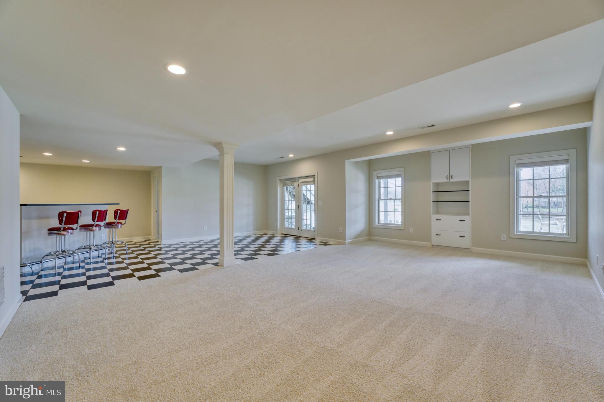 RIVER CREEK - Residential