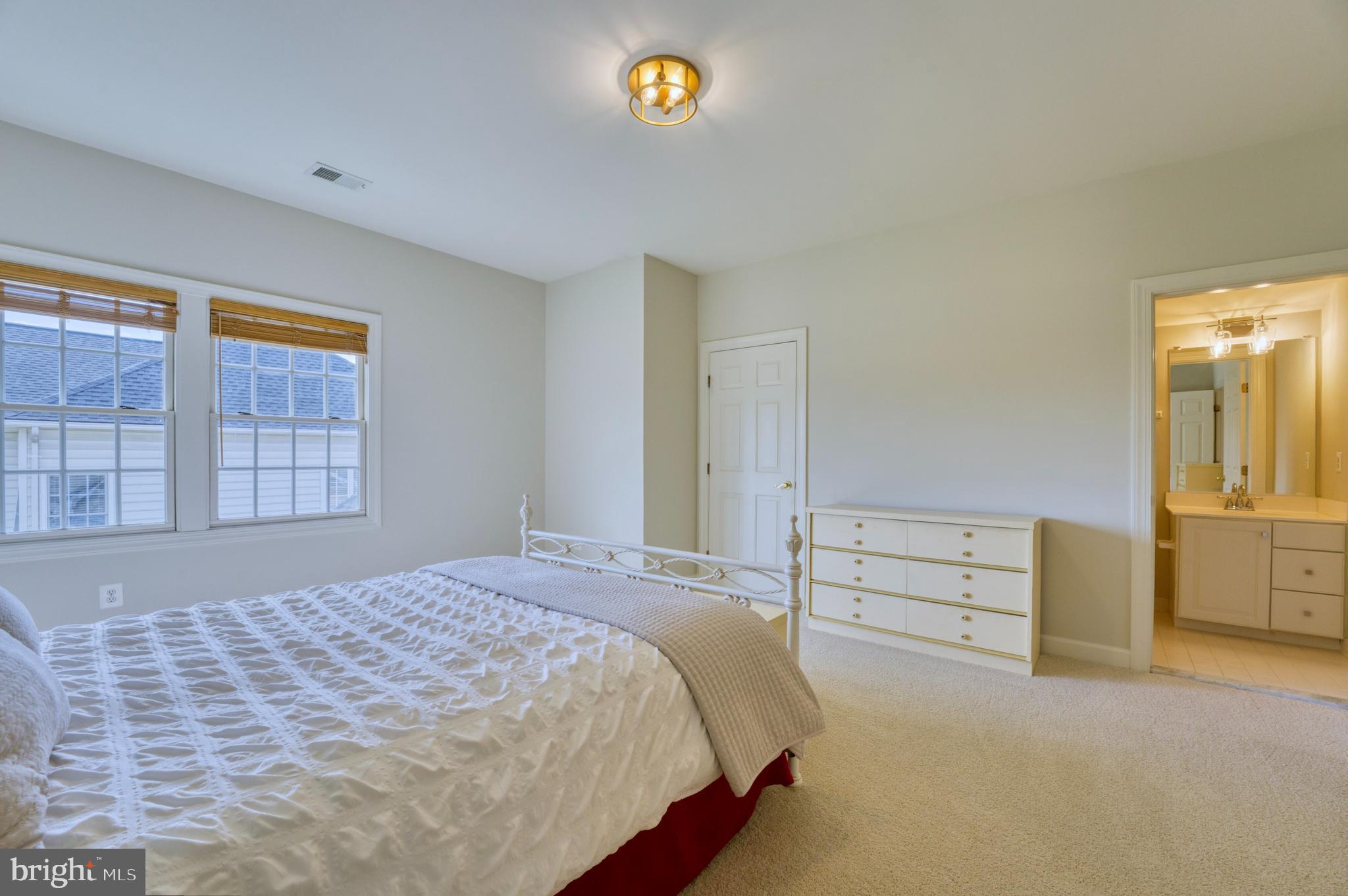 RIVER CREEK - Residential