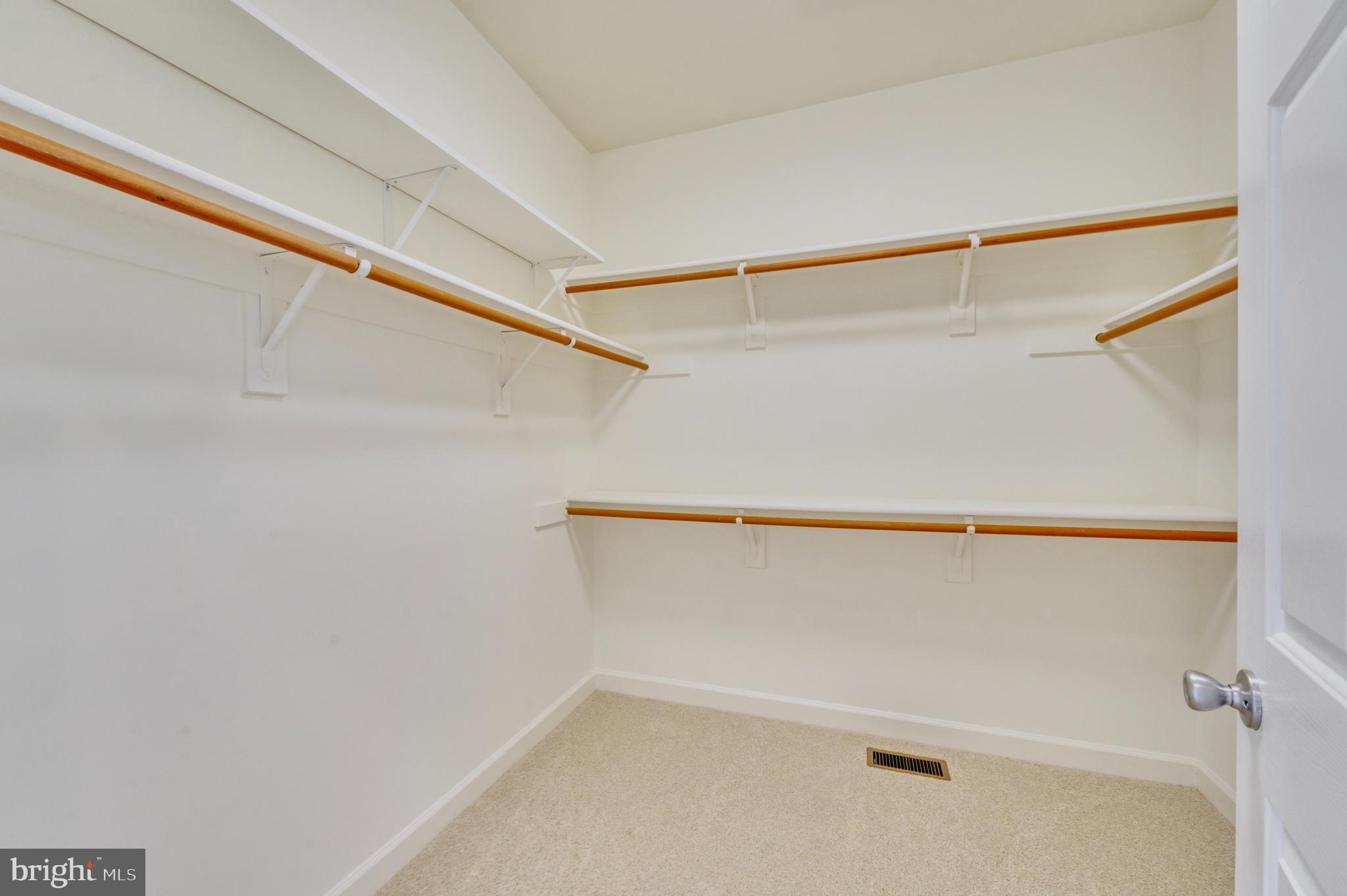 RIVER CREEK - Residential