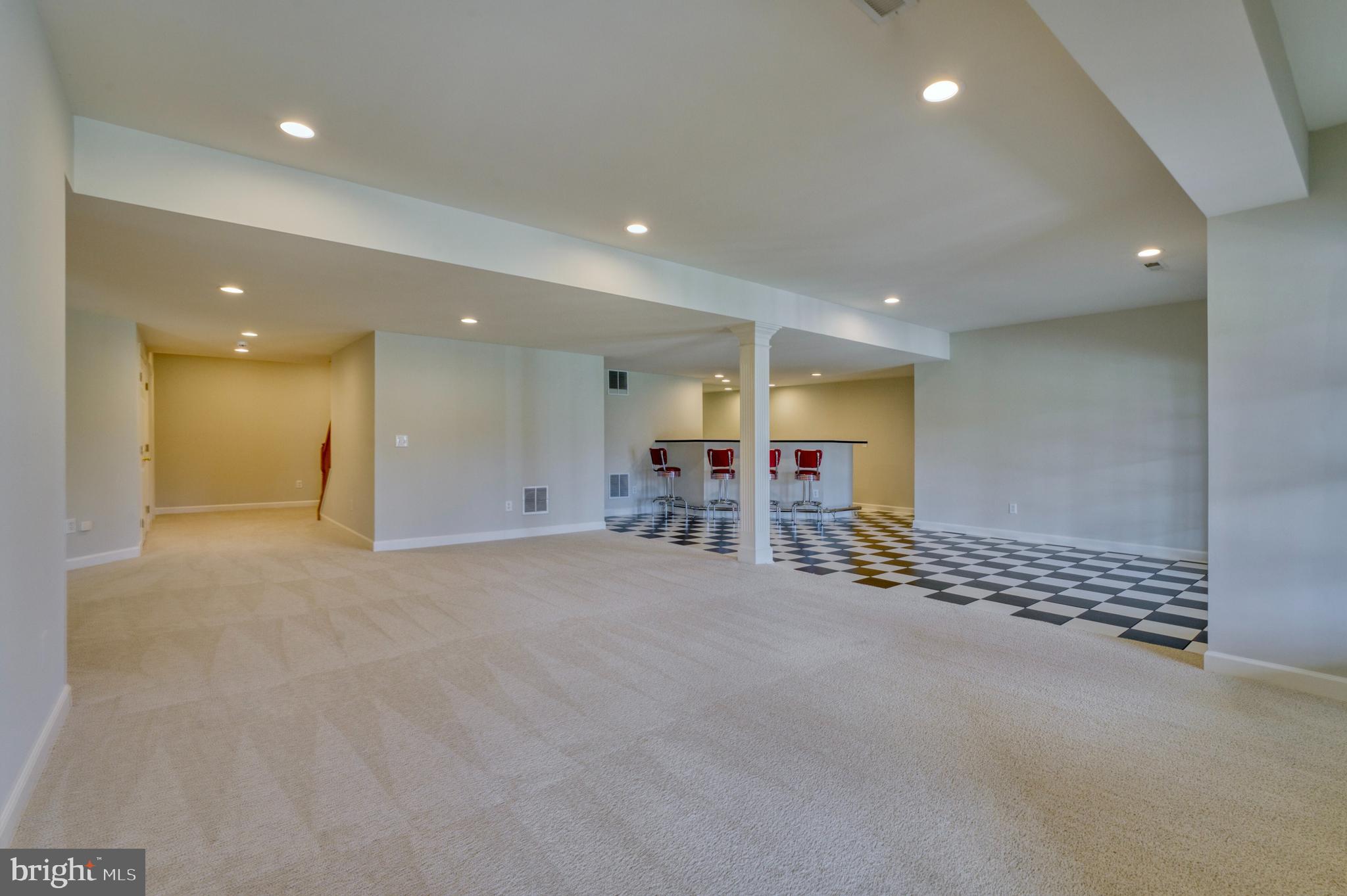 RIVER CREEK - Residential