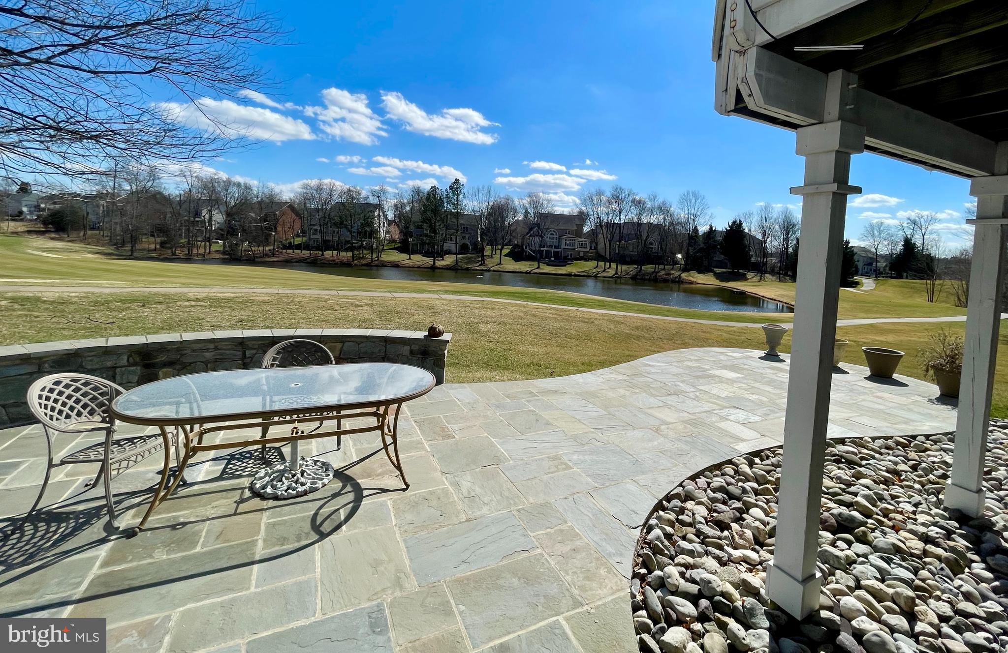 RIVER CREEK - Residential