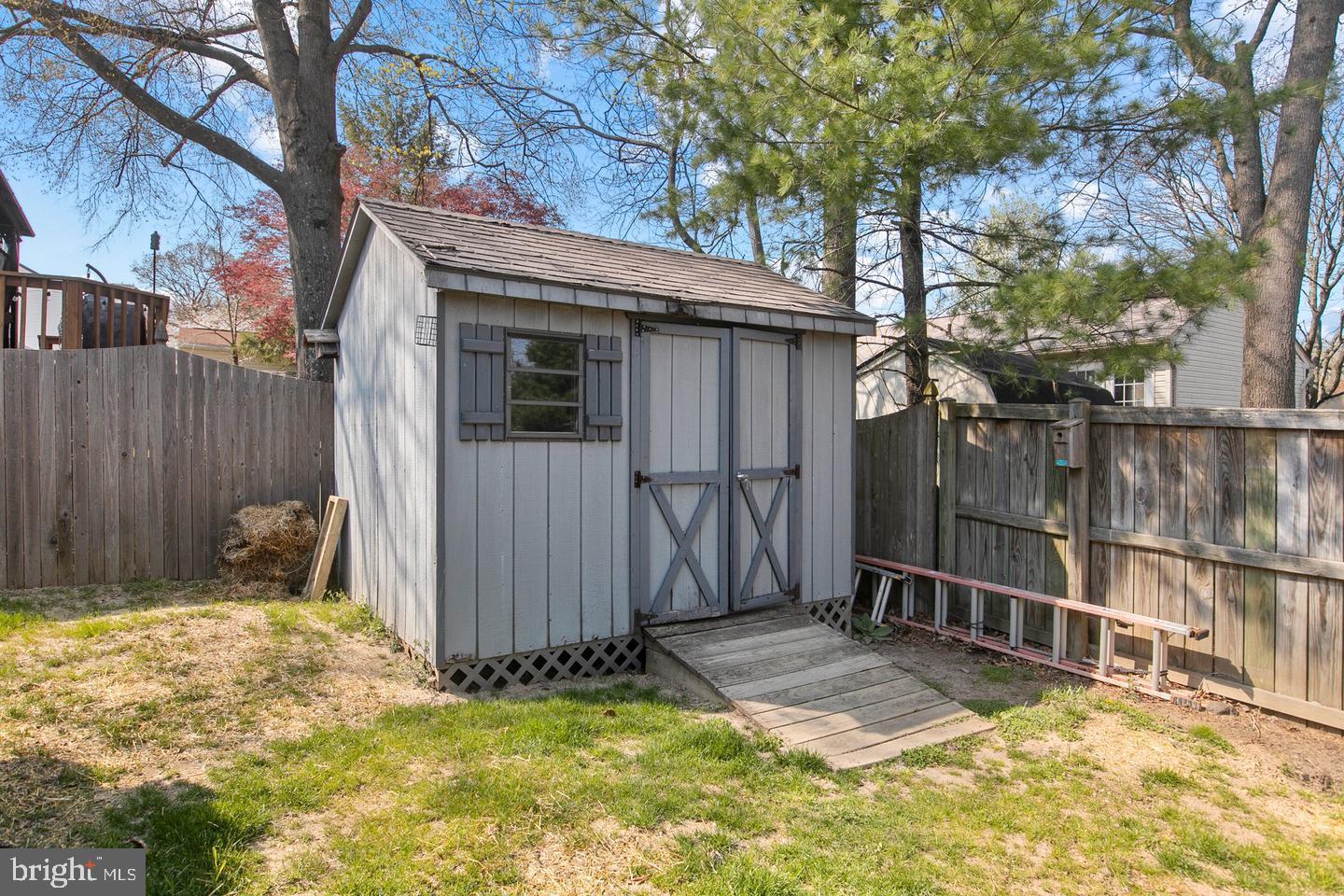 MAYFIELD MANOR - Residential Lease