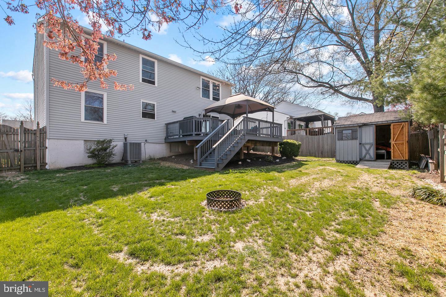 MAYFIELD MANOR - Residential Lease