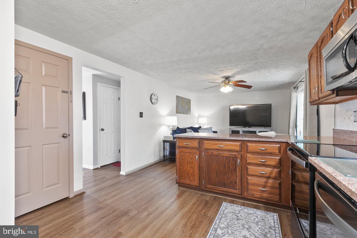 MAYFIELD MANOR - Residential Lease