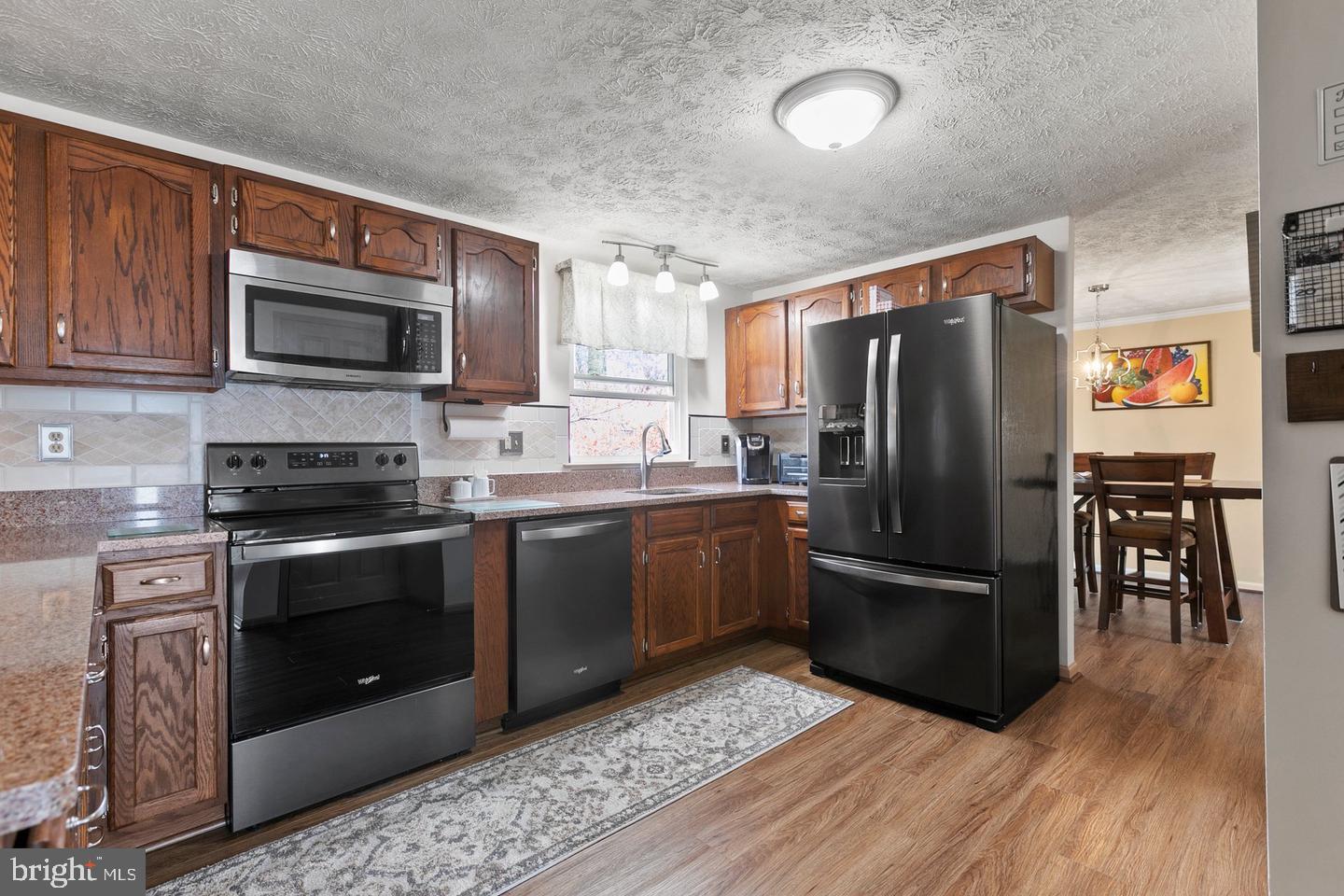 MAYFIELD MANOR - Residential Lease