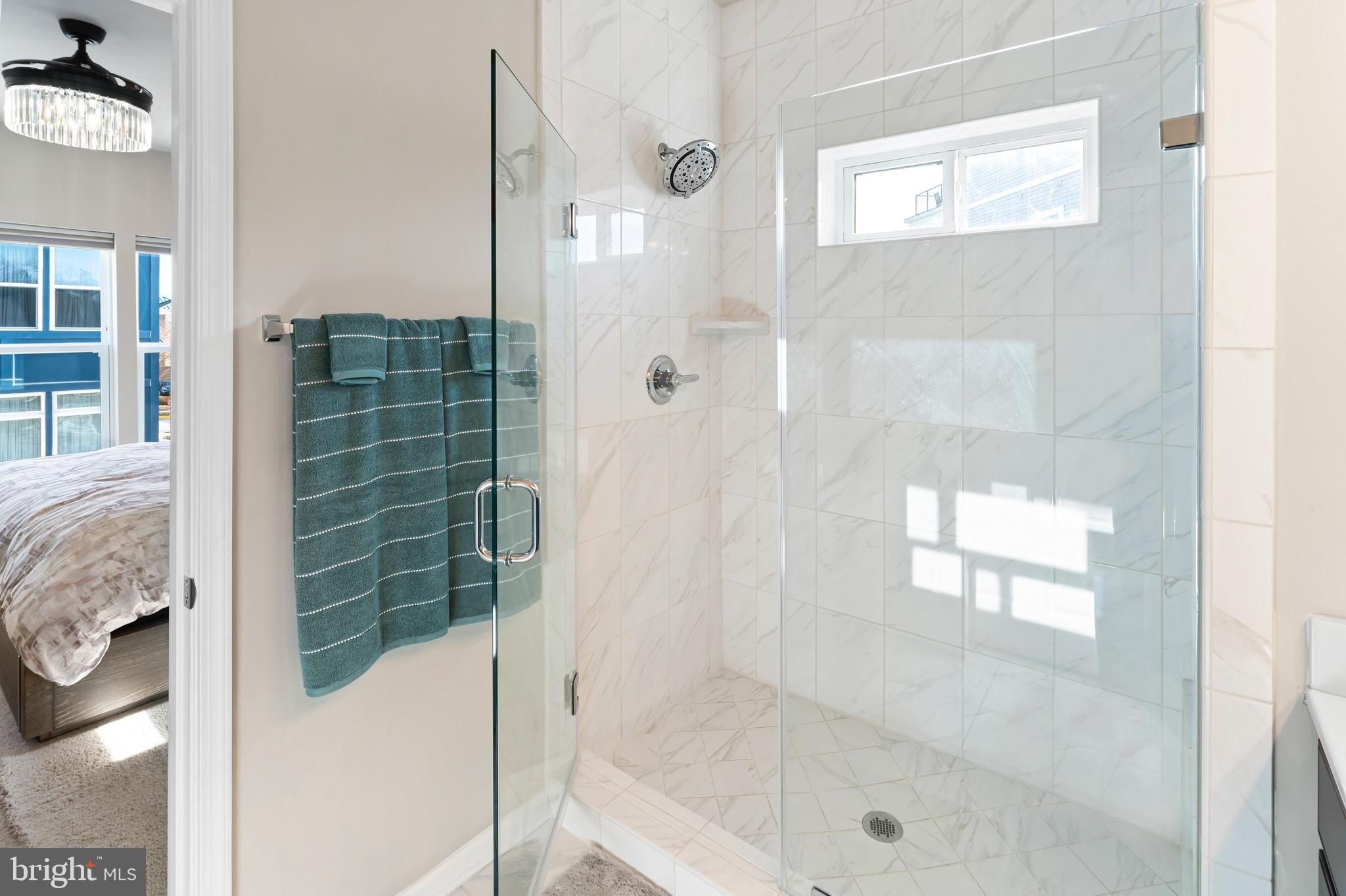 ADMIRALS SQUARE - Residential