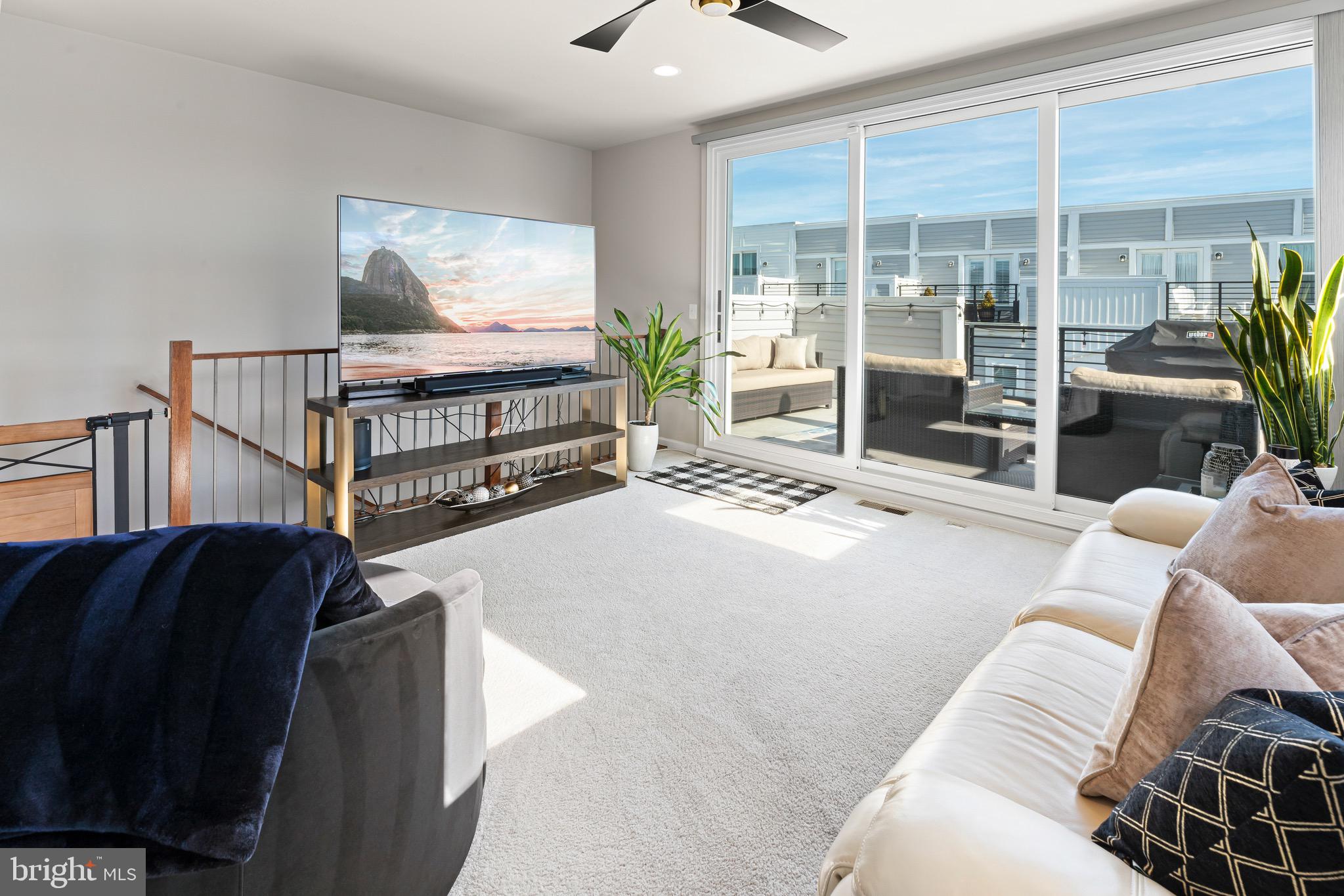 ADMIRALS SQUARE - Residential