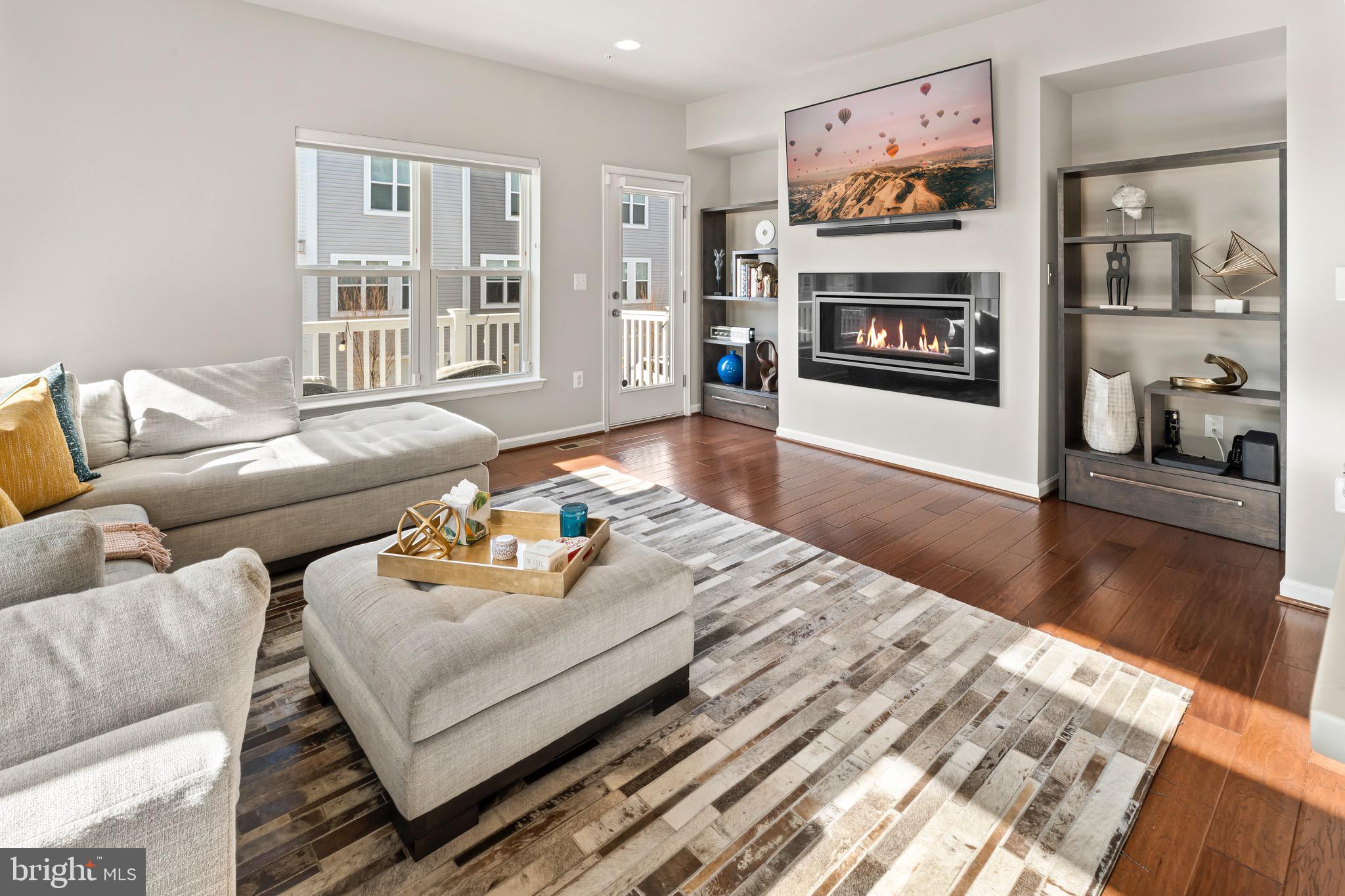 ADMIRALS SQUARE - Residential