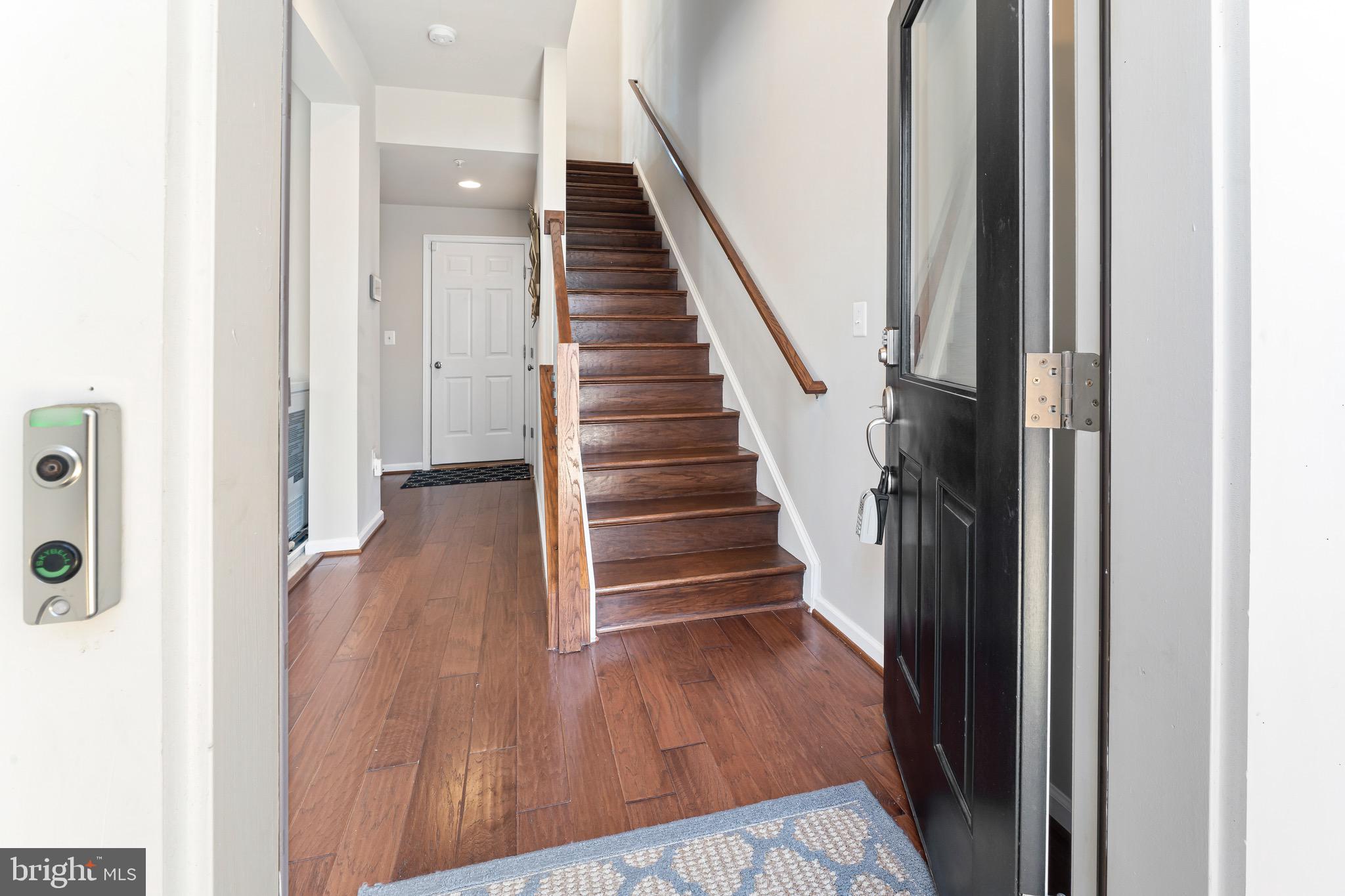 ADMIRALS SQUARE - Residential