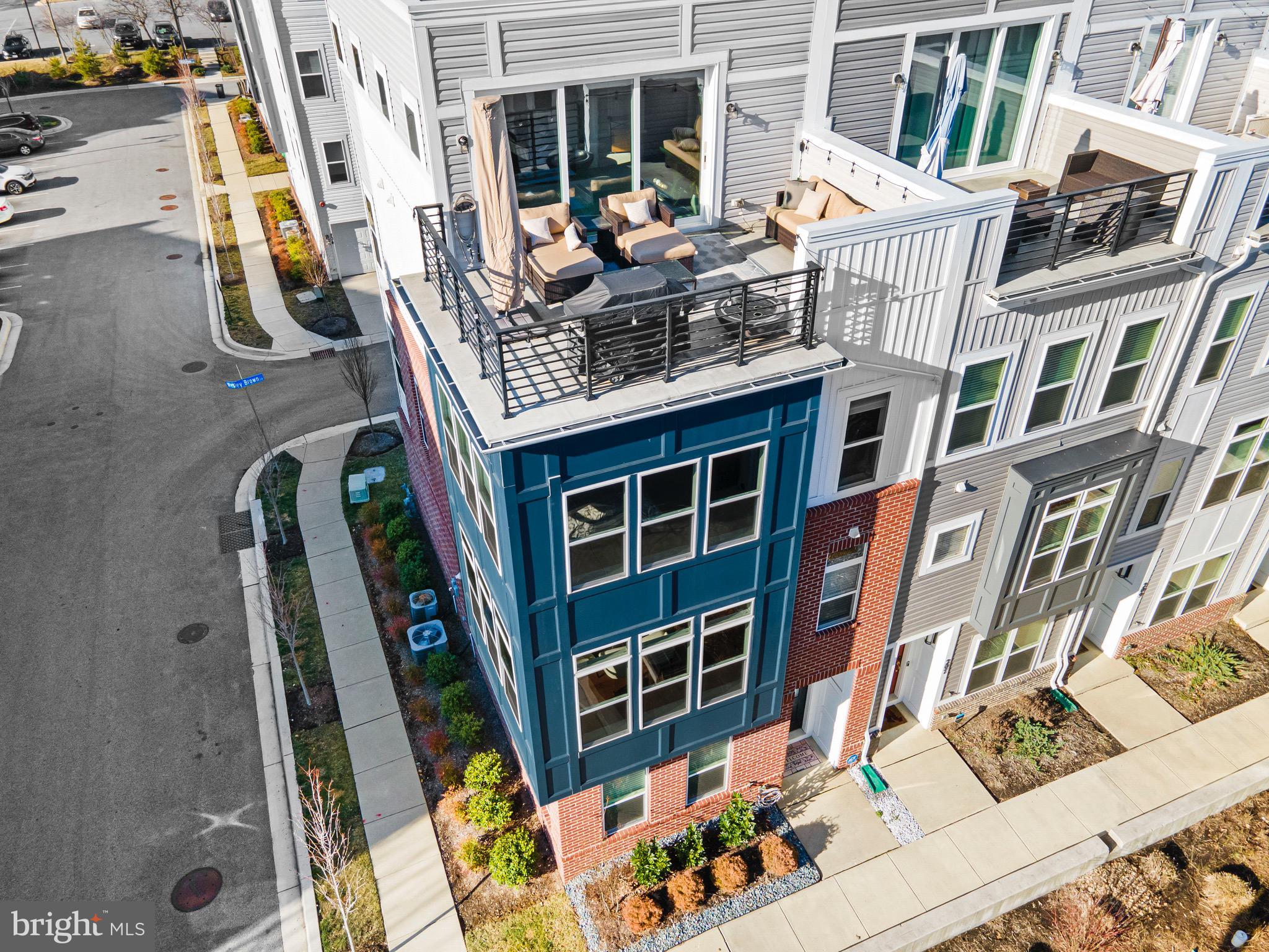 ADMIRALS SQUARE - Residential