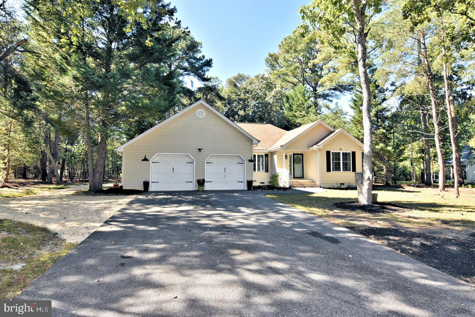 23584 HOLLY CIRCLE