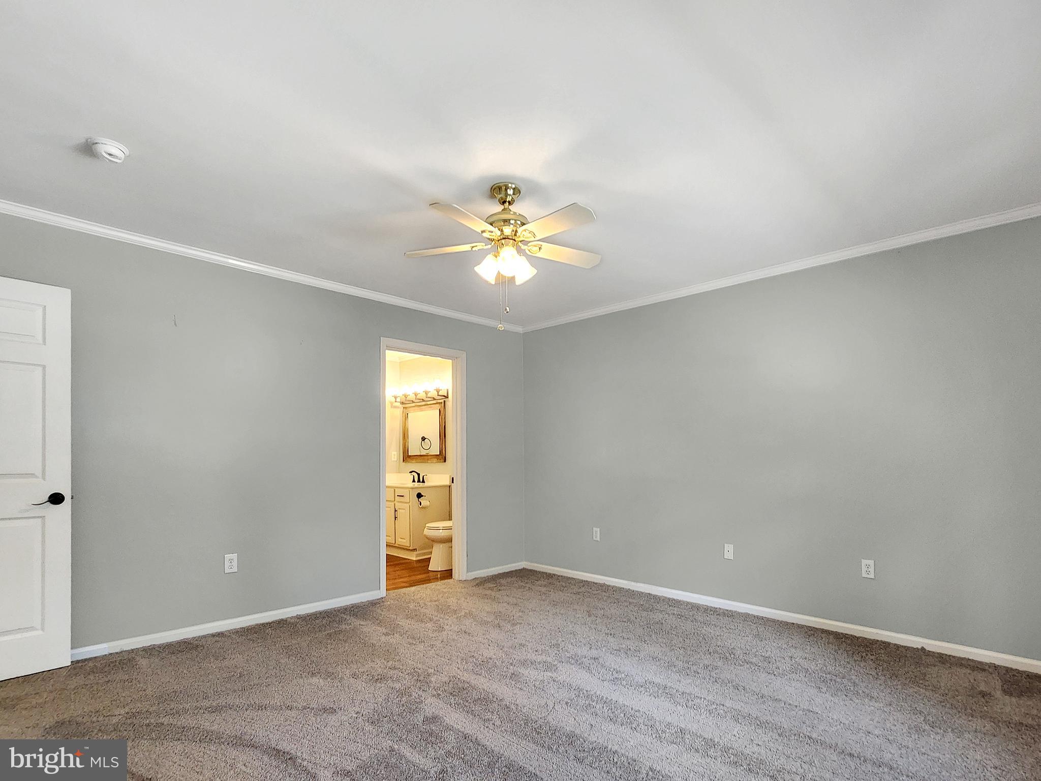 CAPTAIN'S COVE - Residential