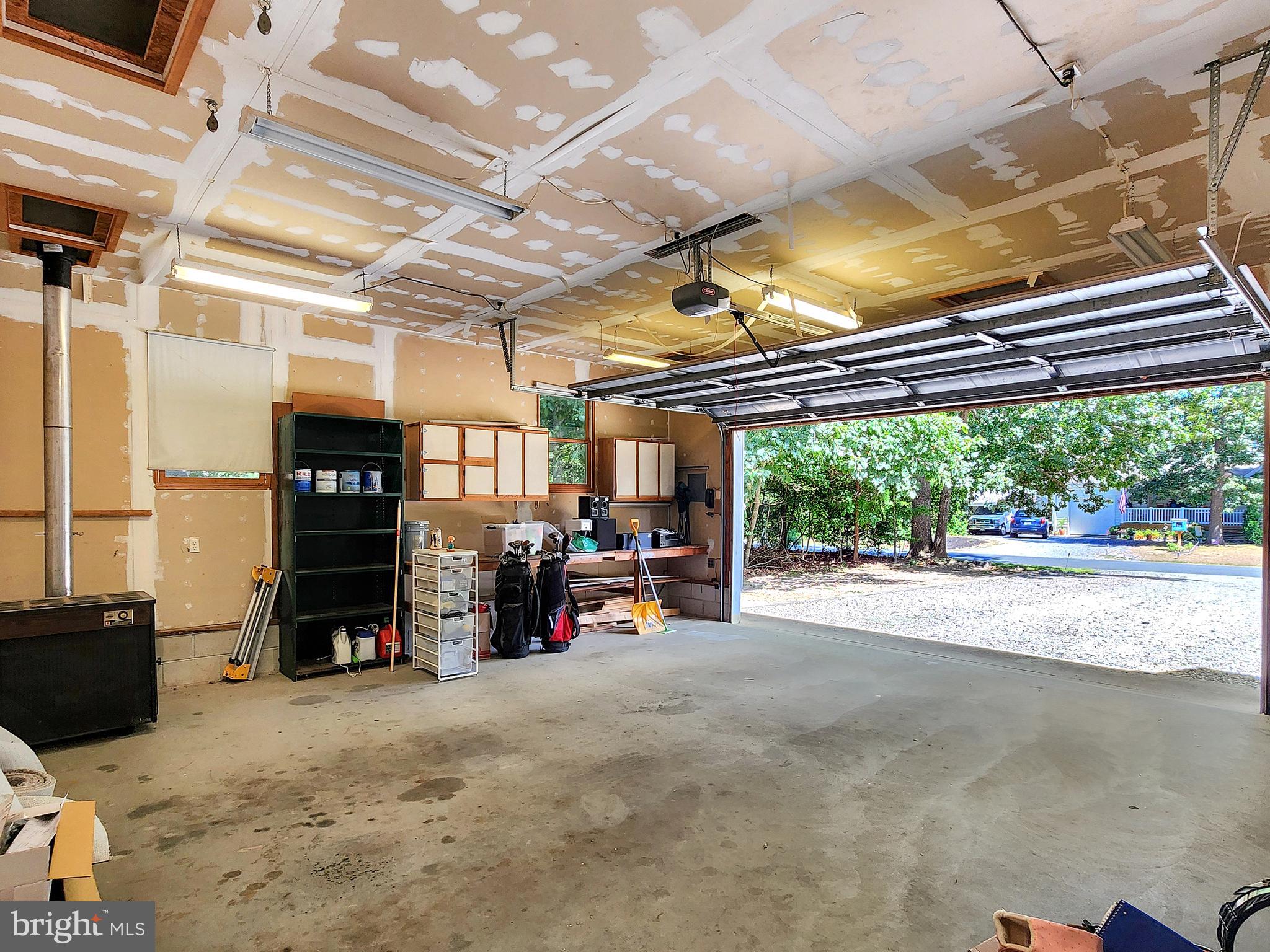 CAPTAIN'S COVE - Residential